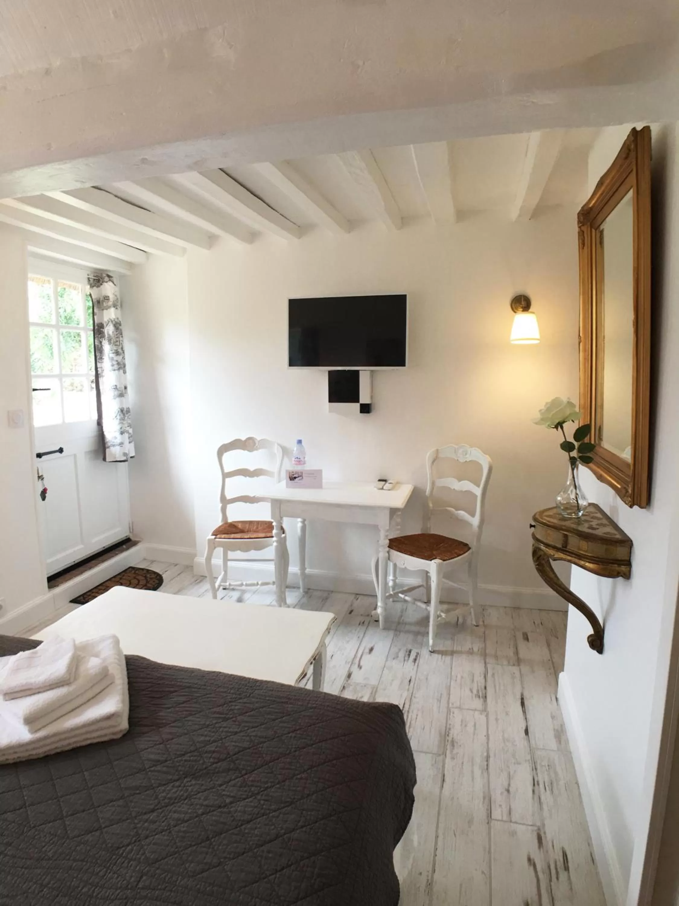 TV and multimedia in La Romance et la Romanesque