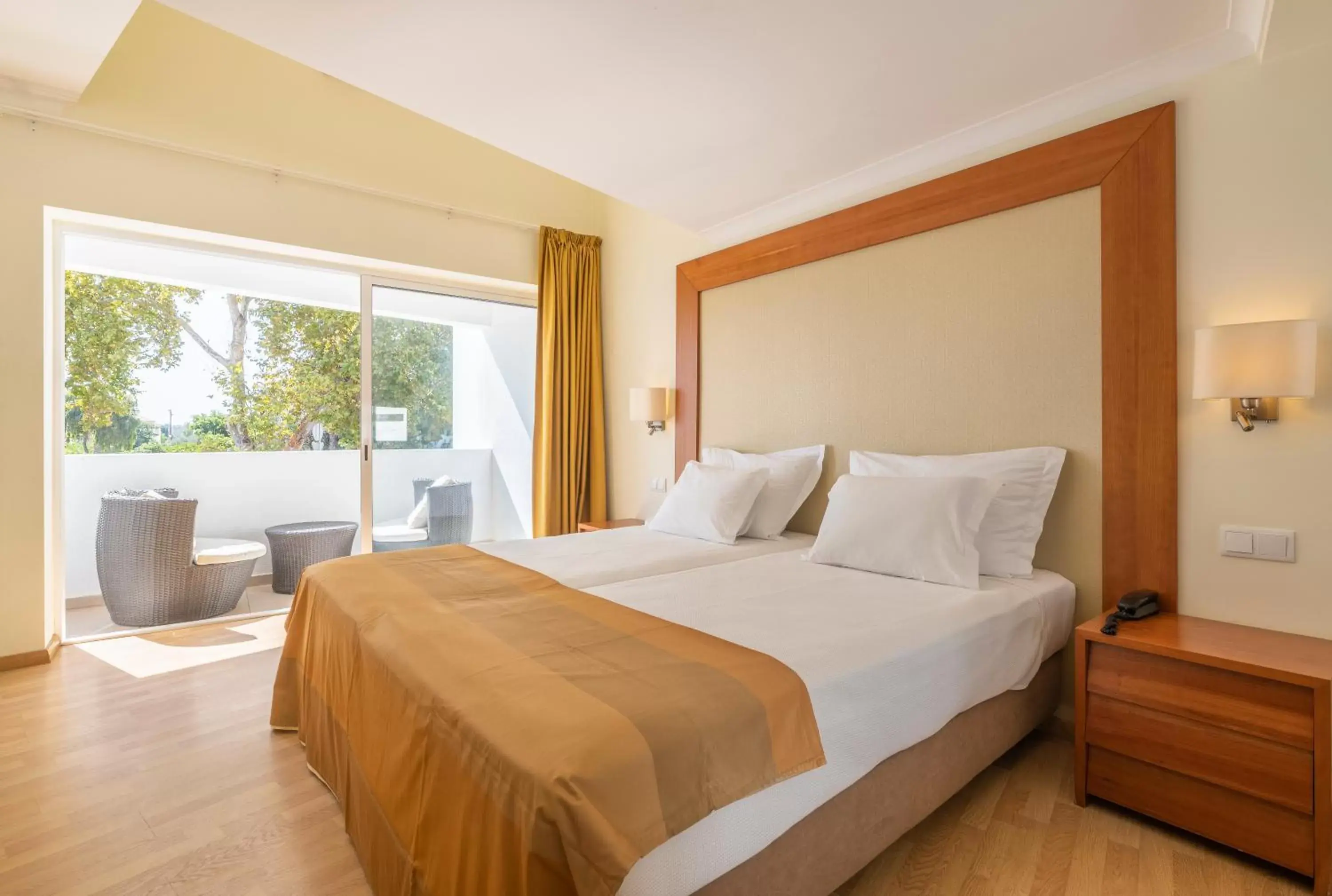 Bed in Lagoa Hotel