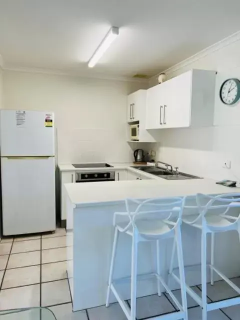 Kitchen/Kitchenette in Nautilus Noosa Holiday Resort