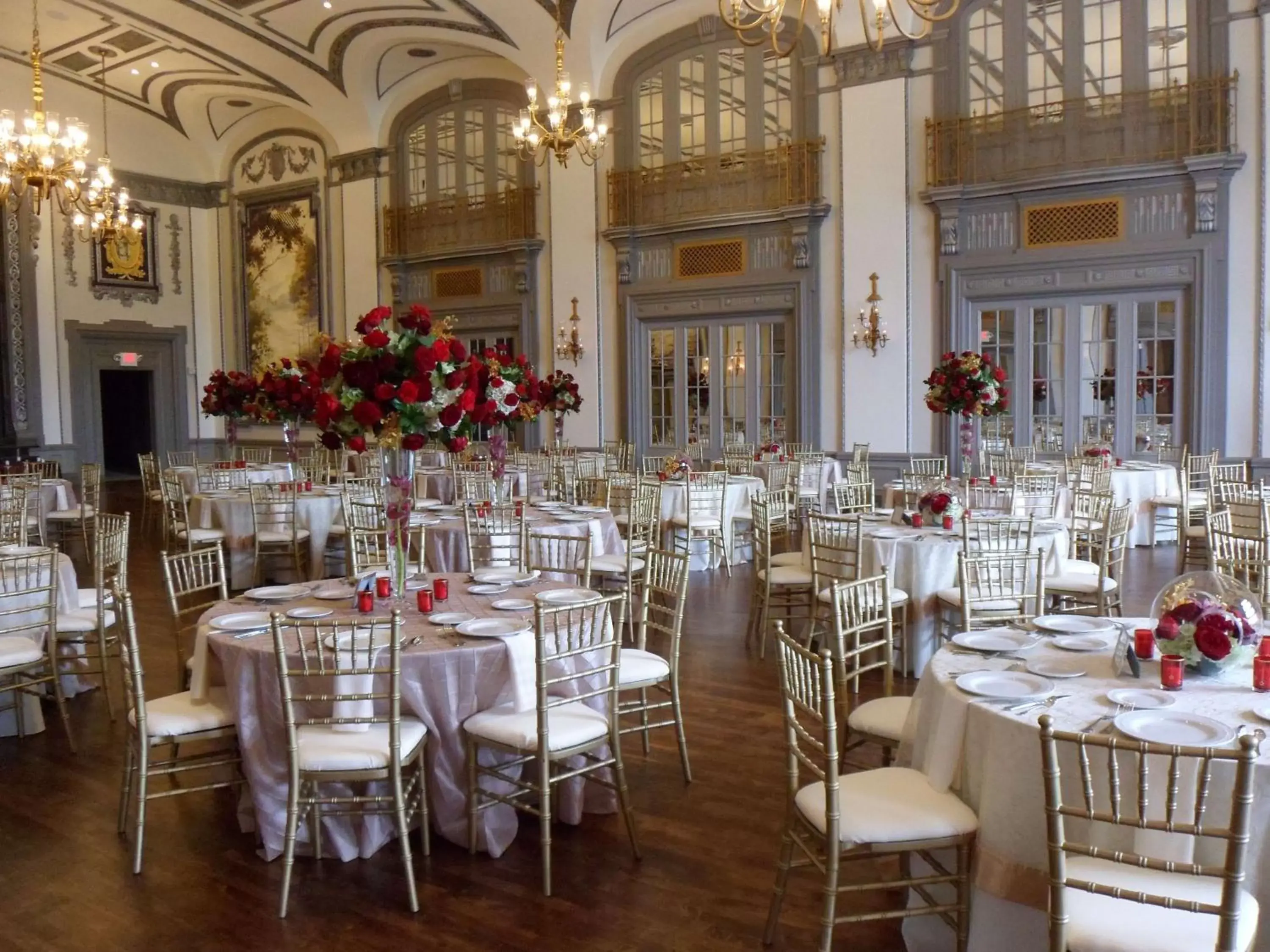 Meeting/conference room, Restaurant/Places to Eat in The Tudor Arms Hotel Cleveland - a DoubleTree by Hilton