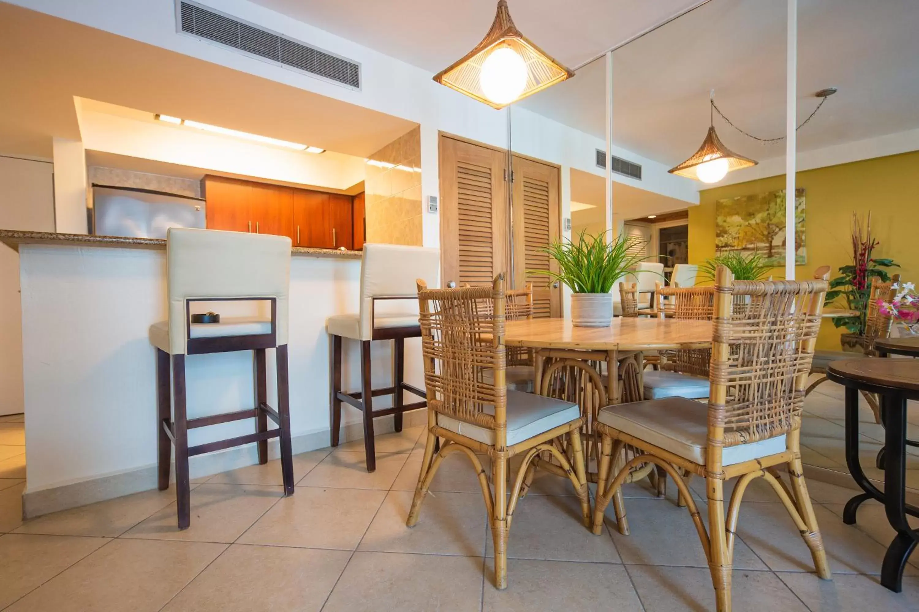 Dining Area in ESJ Towers by Chana