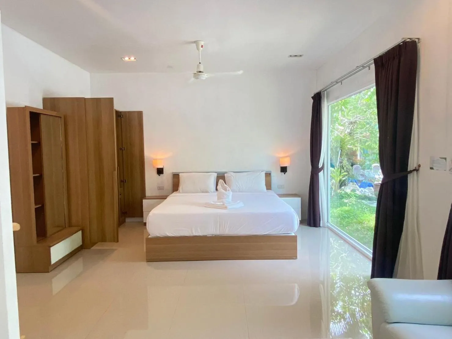 Bed in Garden Home Kata