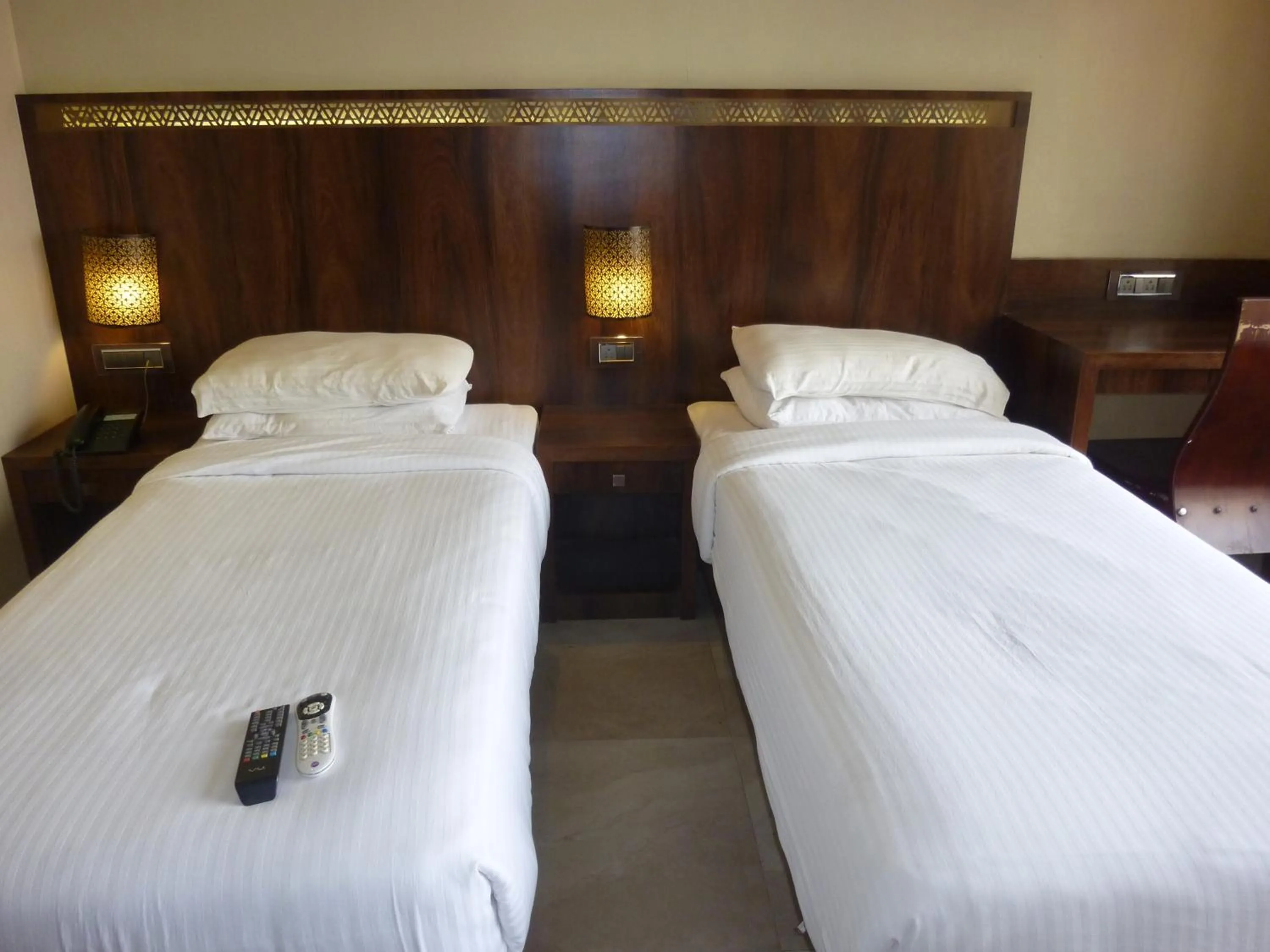 Photo of the whole room in Hotel New Bengal