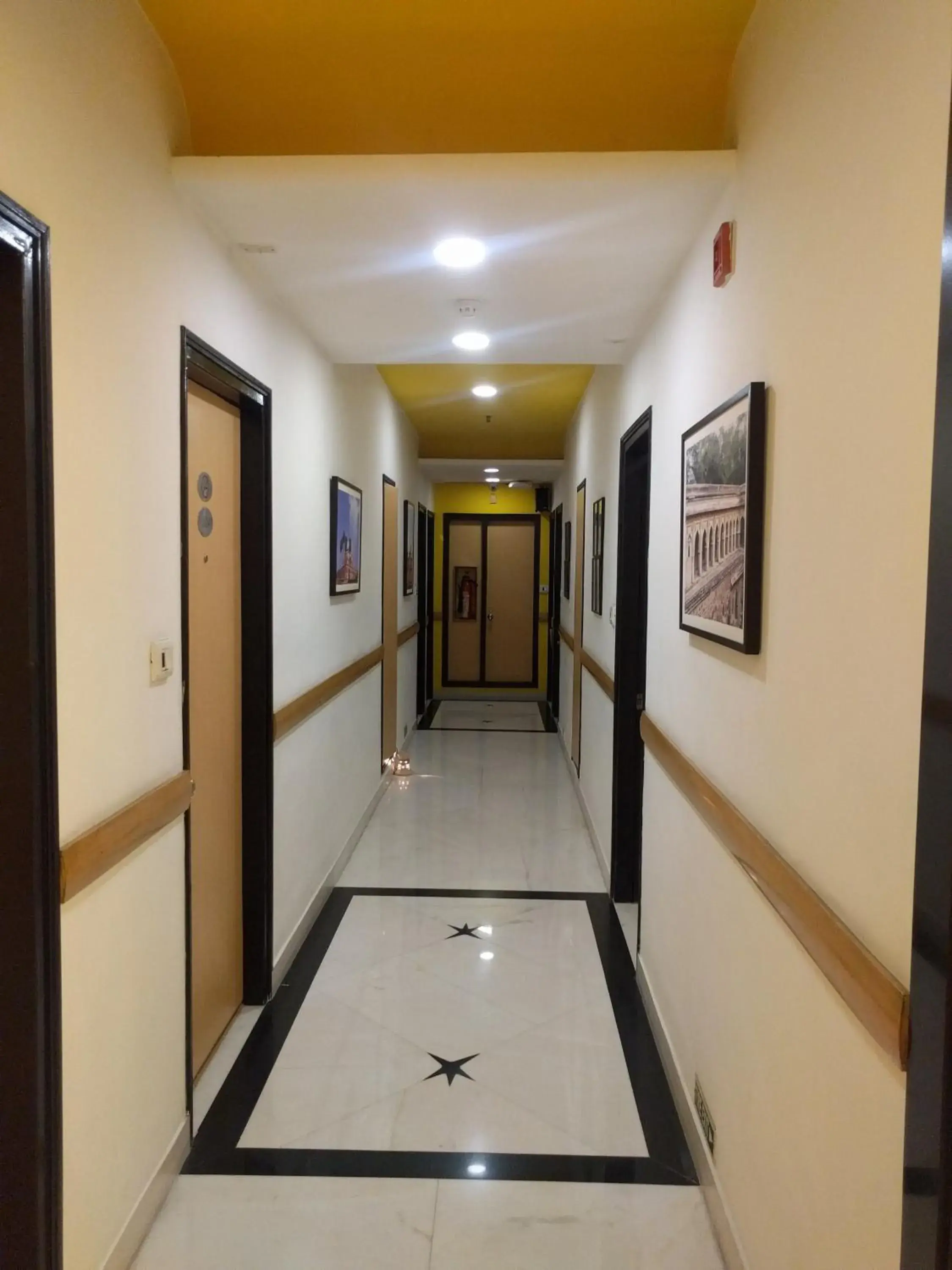 Area and facilities in Lemon Tree Hotel, Udyog Vihar, Gurugram