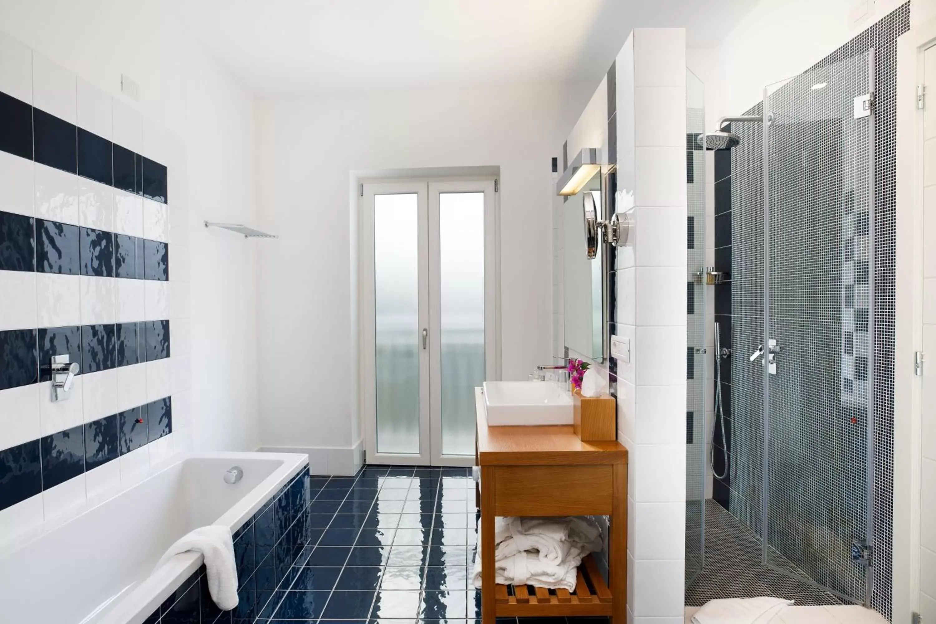 Shower, Bathroom in Villa Fiorella Art Hotel
