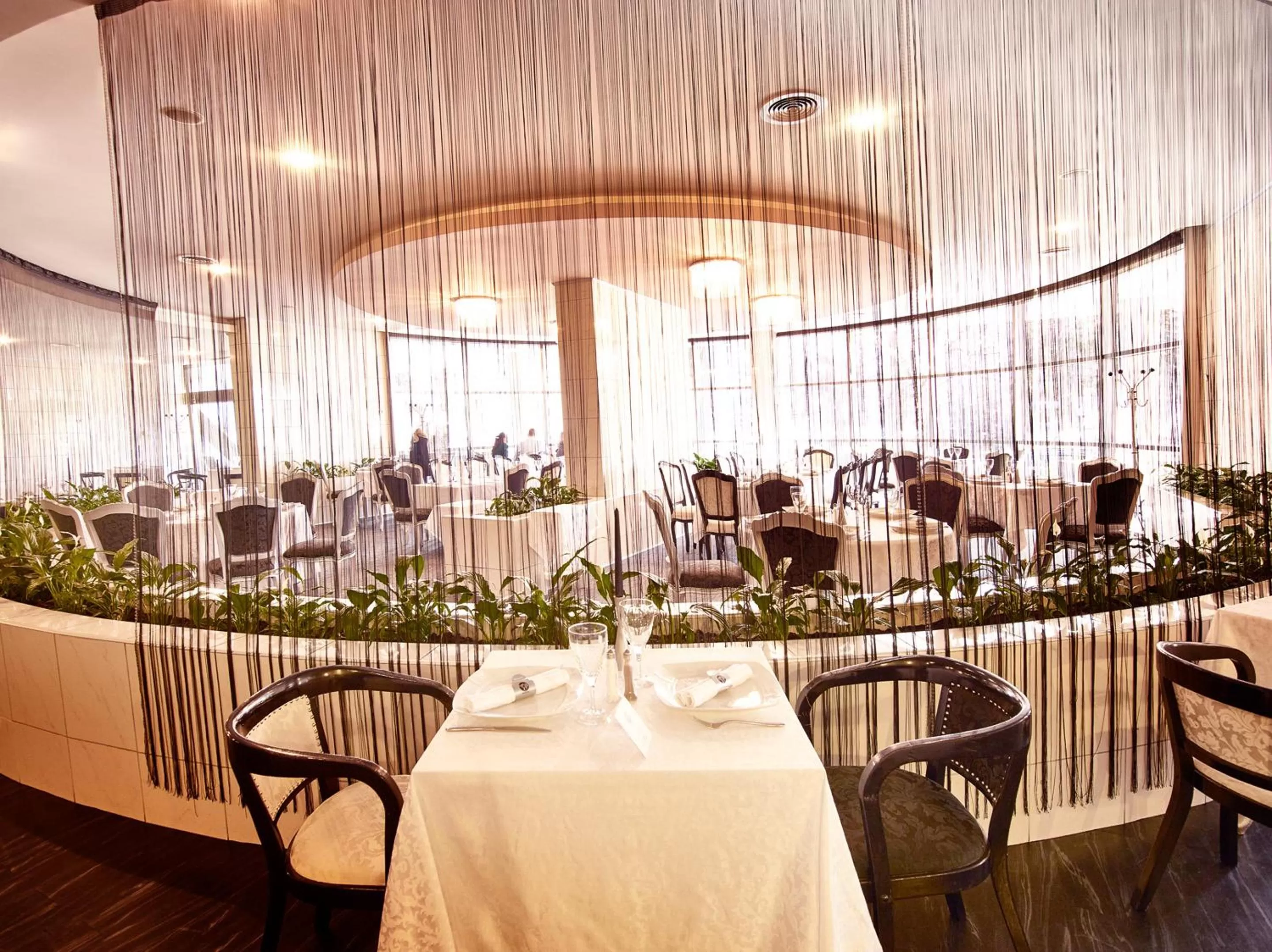 Restaurant/places to eat in Continental Forum Arad