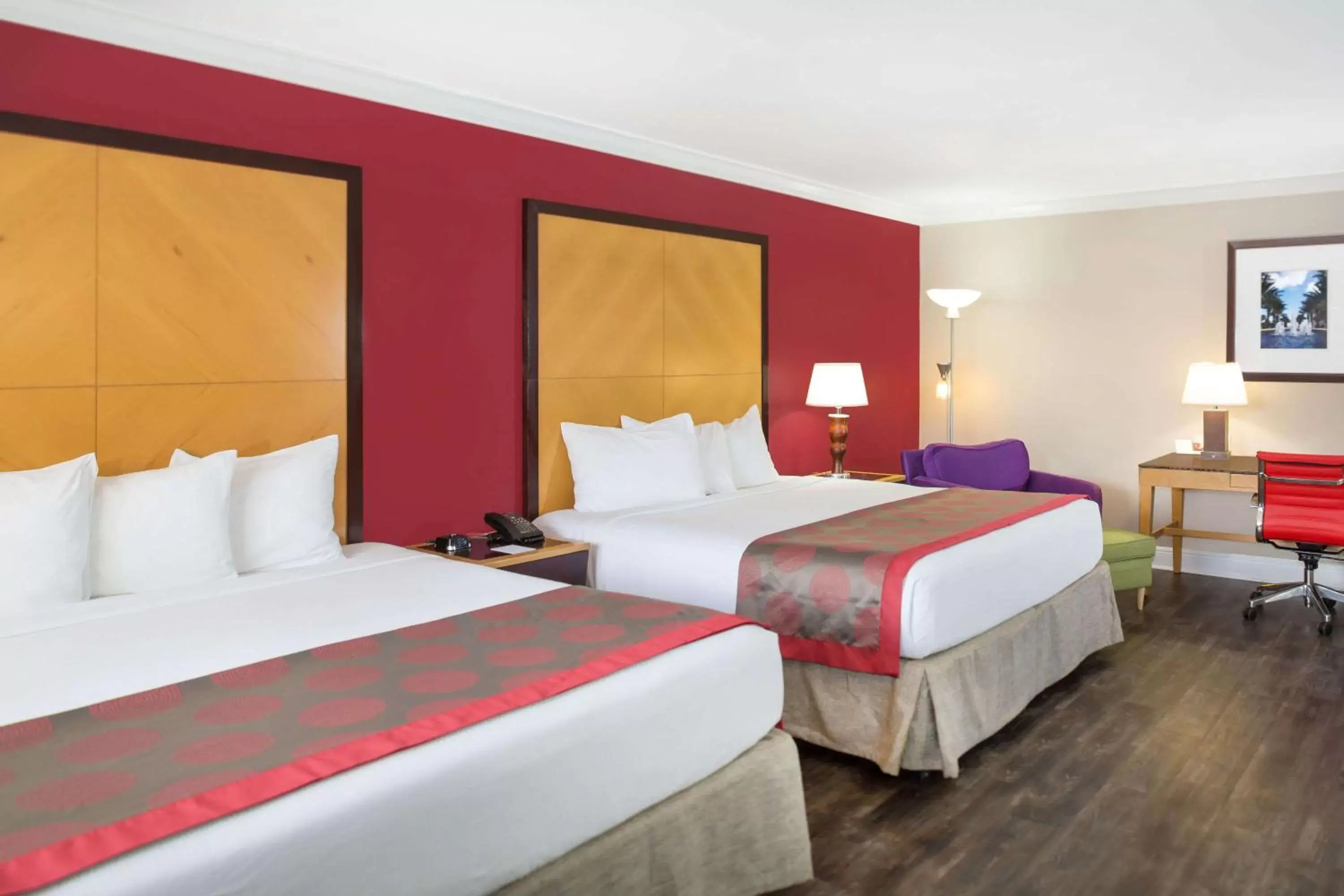 Bedroom, Bed in Ramada by Wyndham Miami Springs/Miami International Airport