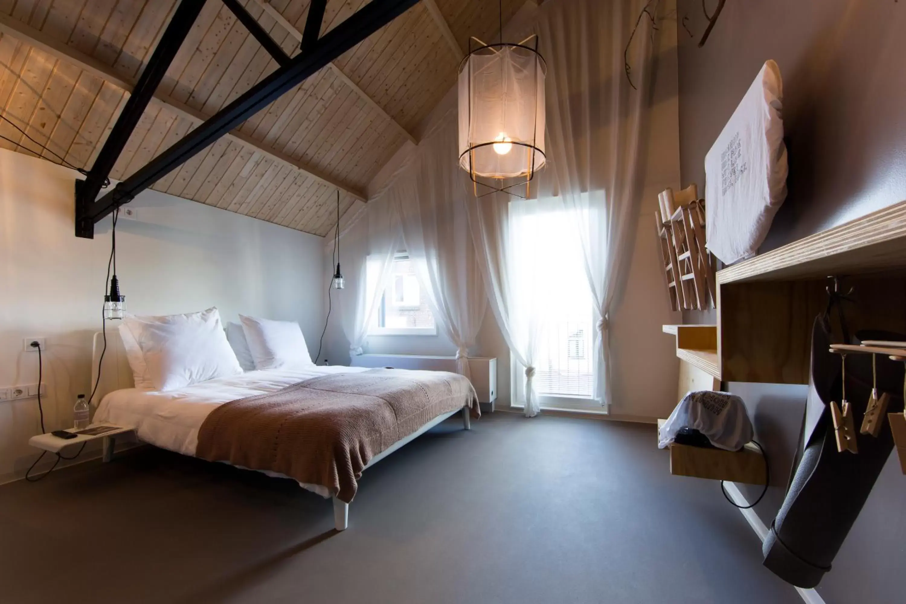 Photo of the whole room, Bed in Design Hotel Modez
