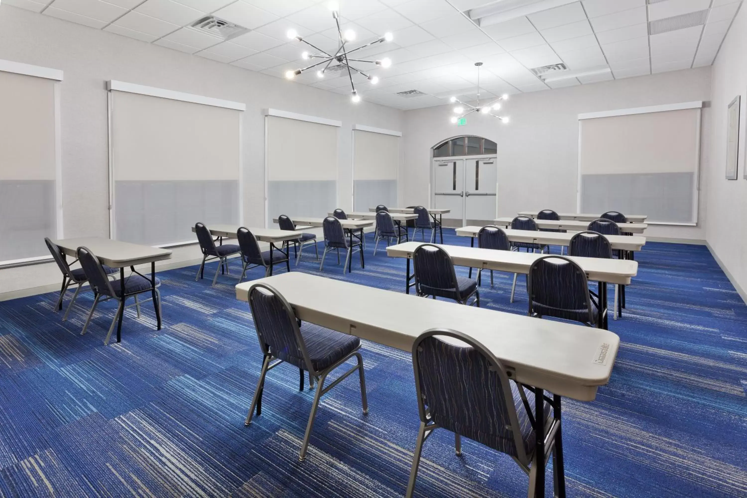 Meeting/conference room in Holiday Inn Express Hotel & Suites Montgomery Boyd-Cooper Parkway, an IHG Hotel