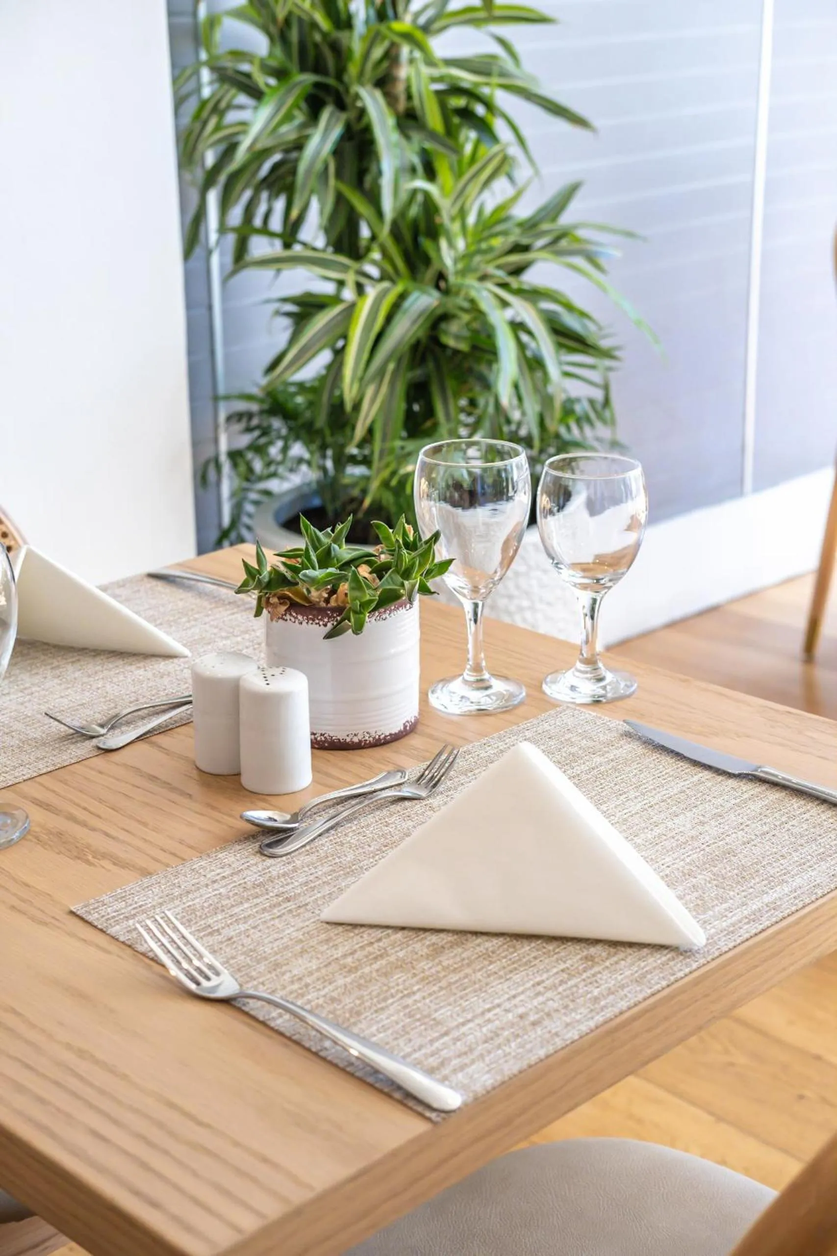 Restaurant/places to eat in The Classic Hotel Nicosia - Handwritten Collection