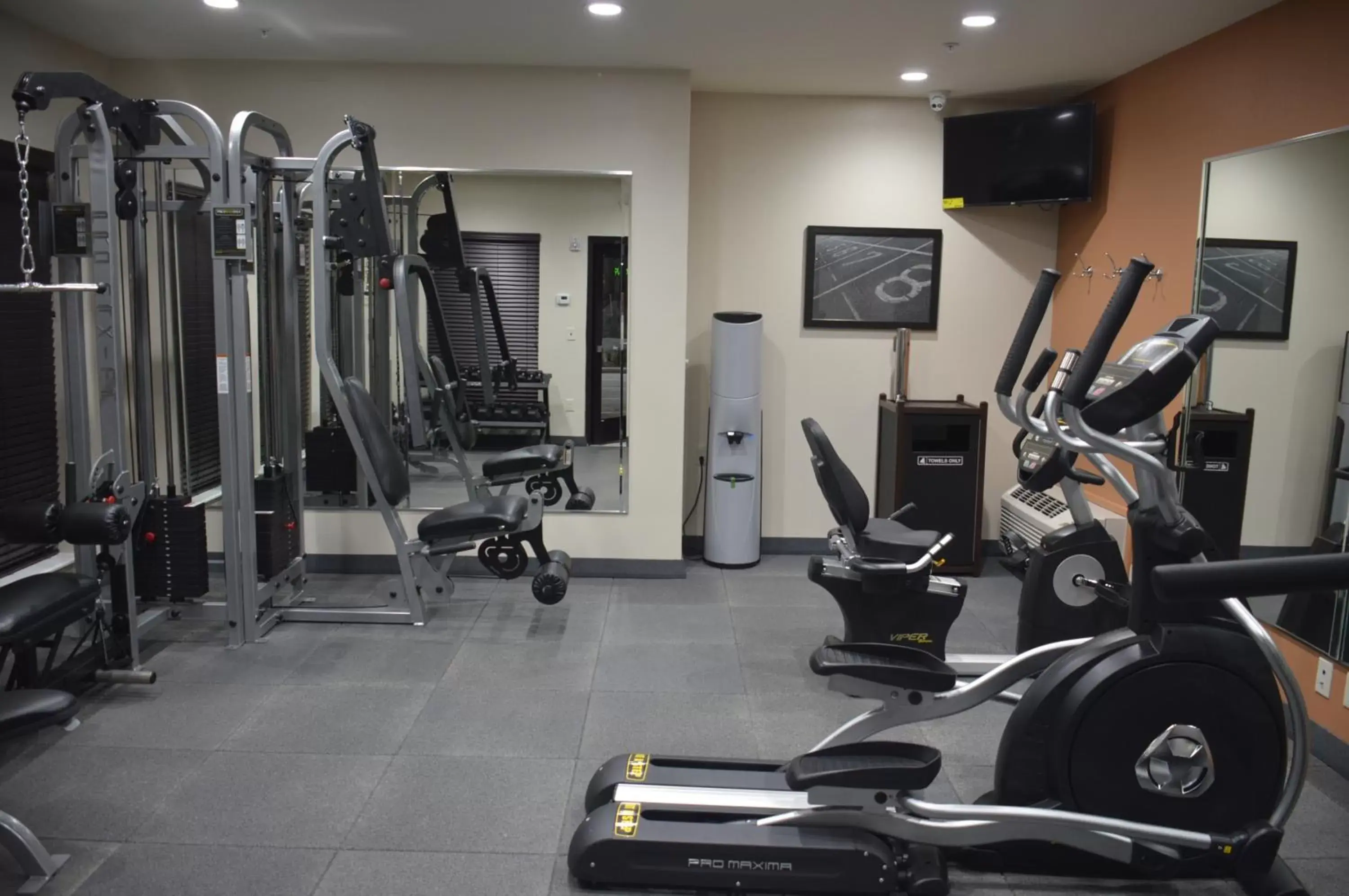 Fitness centre/facilities, Fitness Center/Facilities in Best Western Plus Spring Inn & Suites