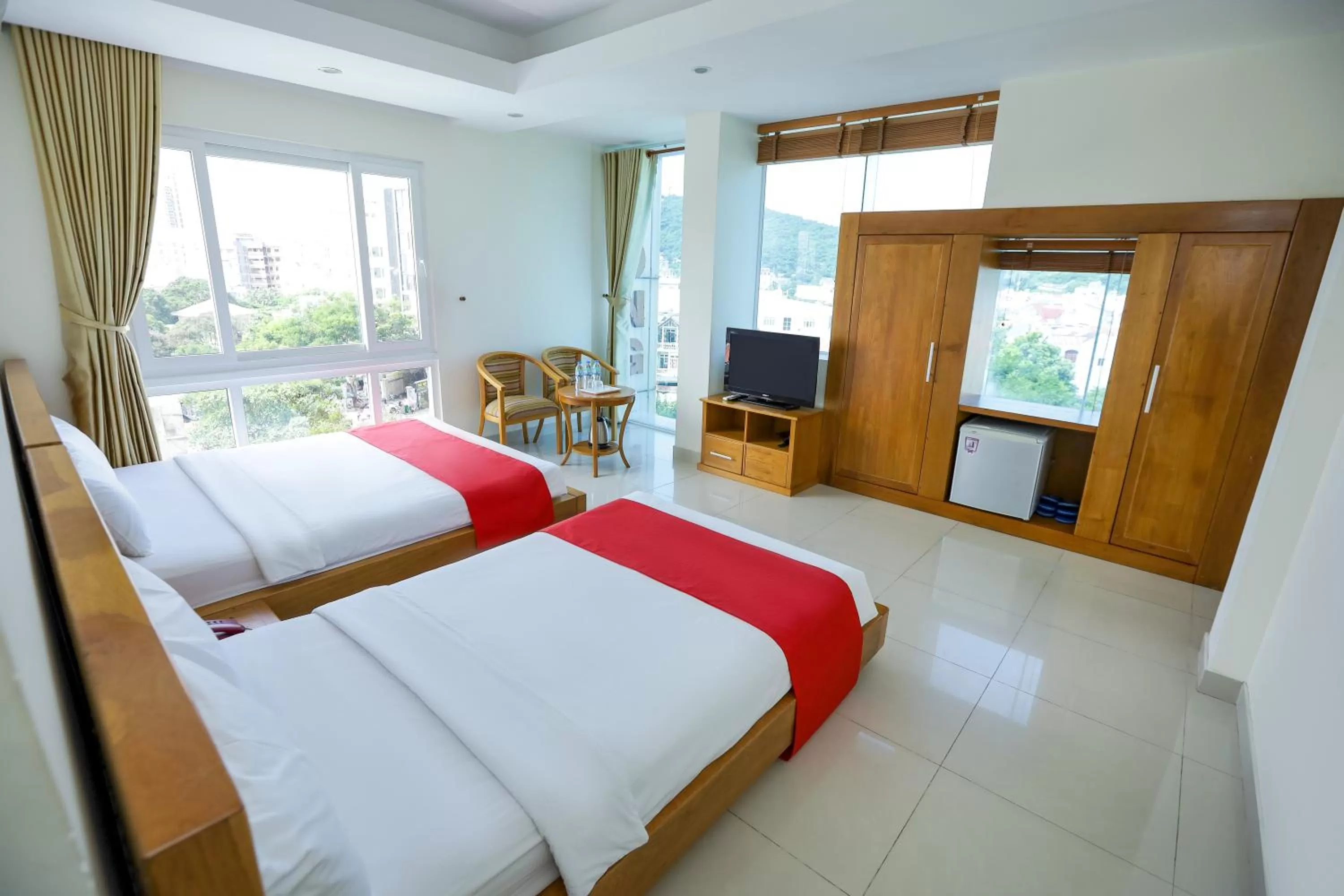 Photo of the whole room in CAROLINE SEA HOTEL