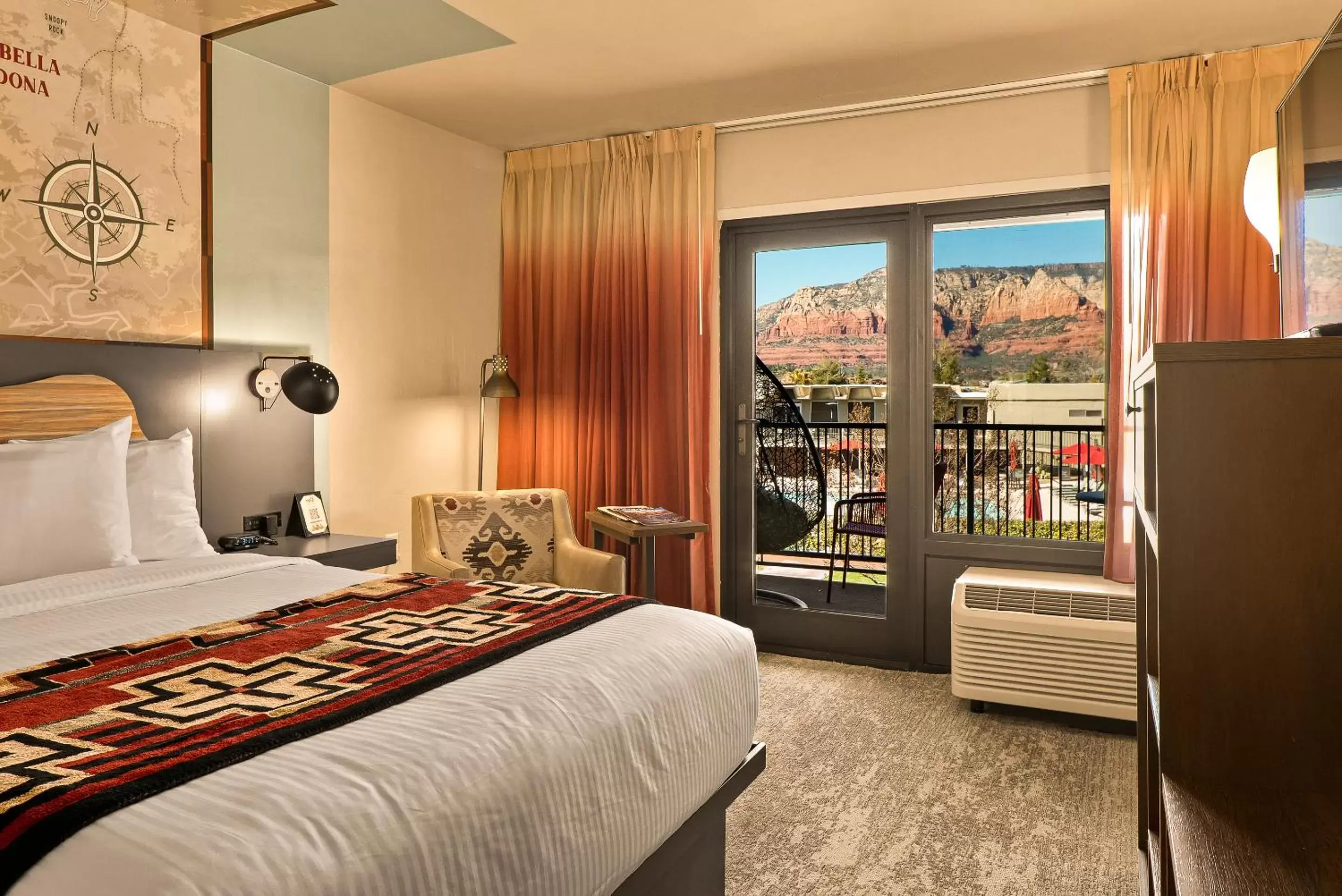 Premium Courtyard Single Queen Room in Arabella Hotel Sedona