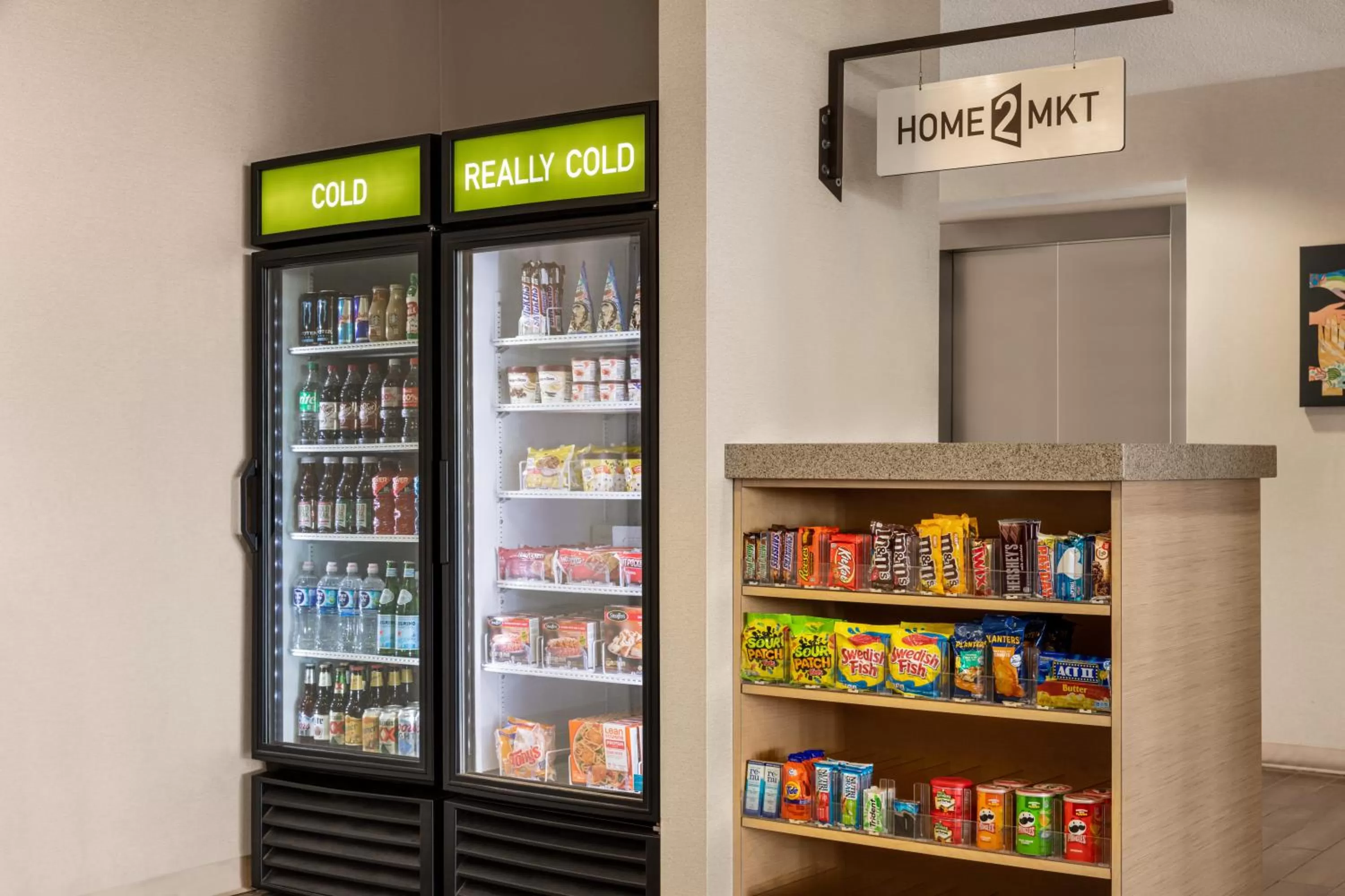 Food and drinks in Home2 Suites by Hilton Lubbock