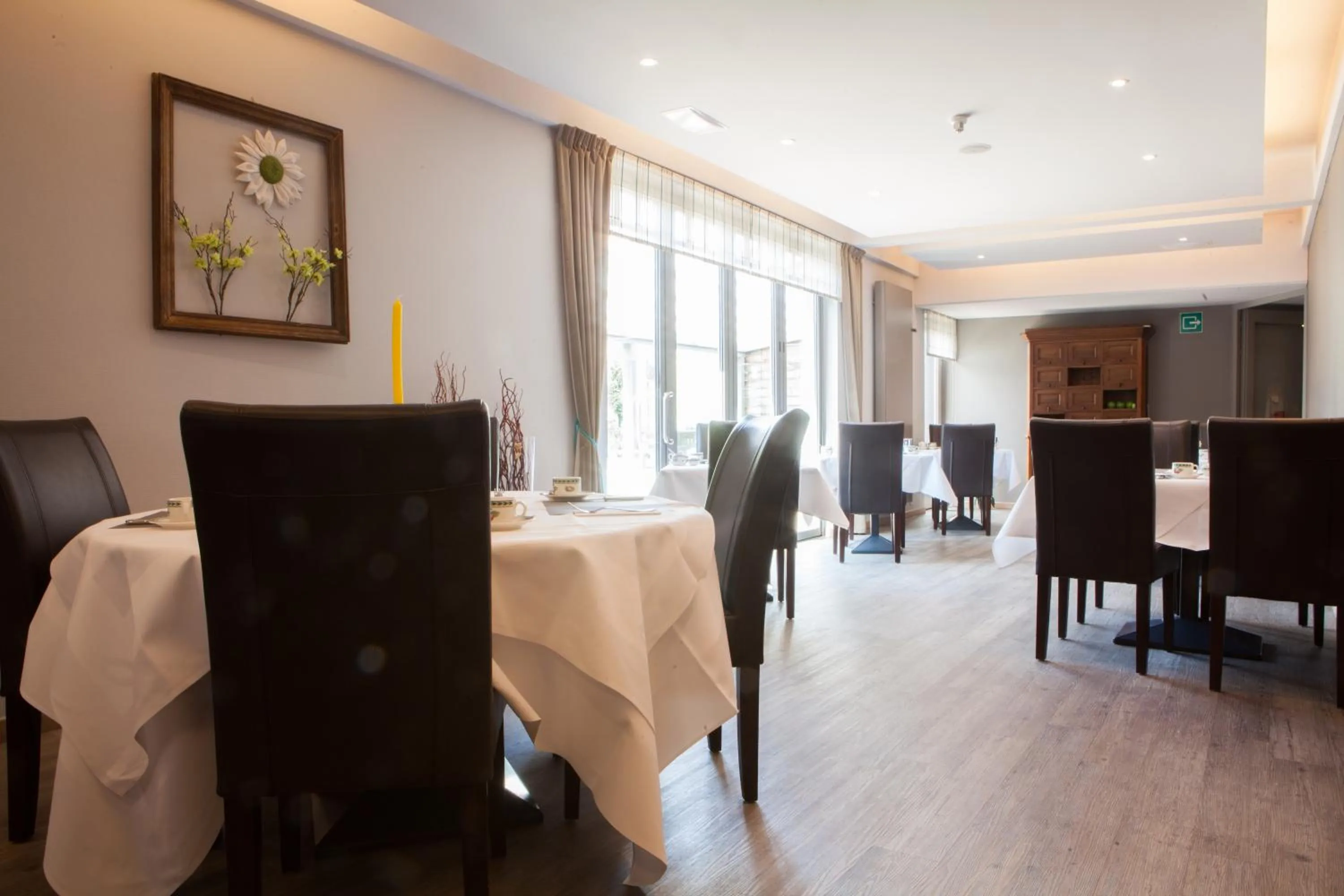 Restaurant/places to eat in Hotel Ambiotel