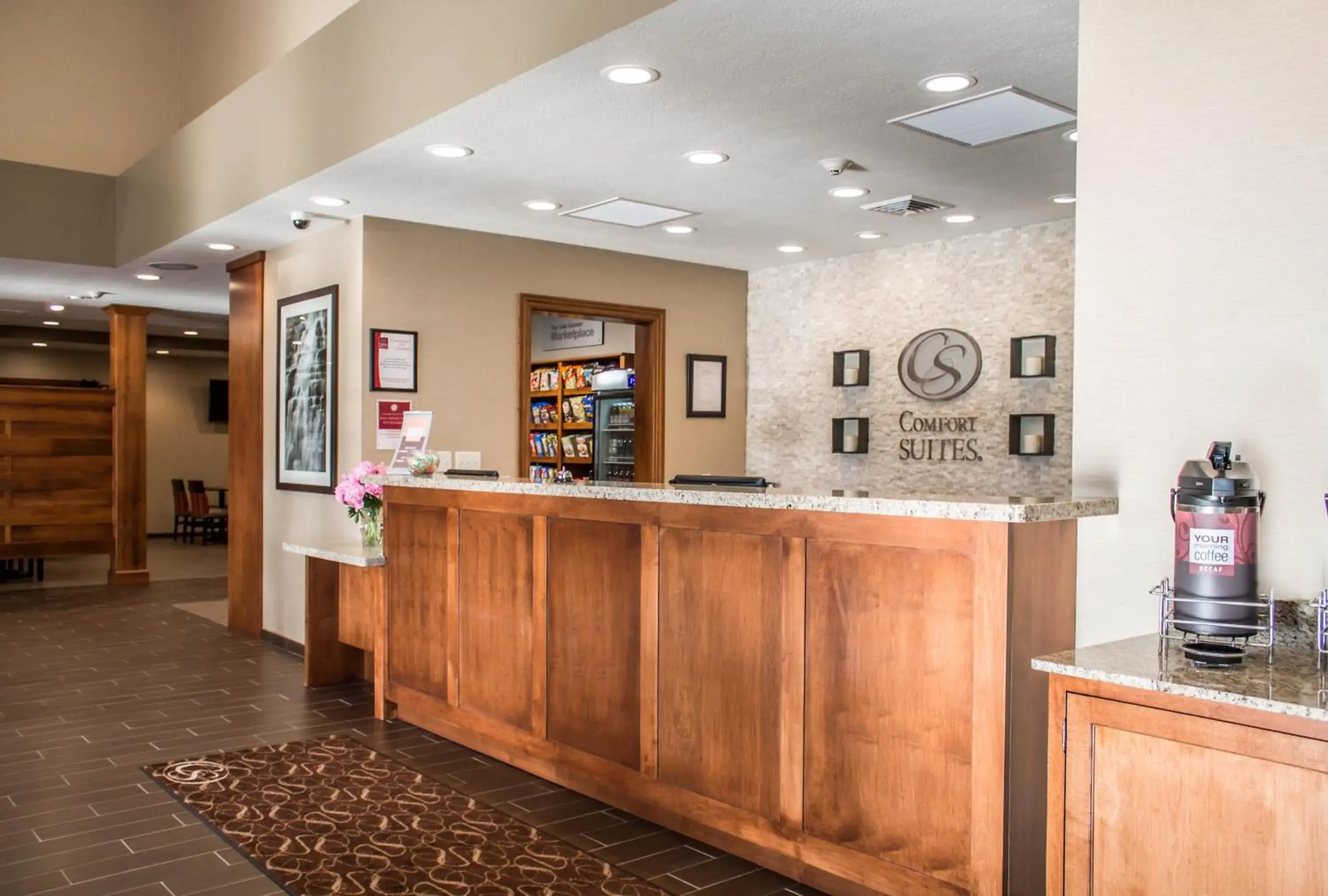 Lobby or reception in Comfort Suites Hartville-North Canton Lobby or reception in Comfort Suites Hartville-North Canton