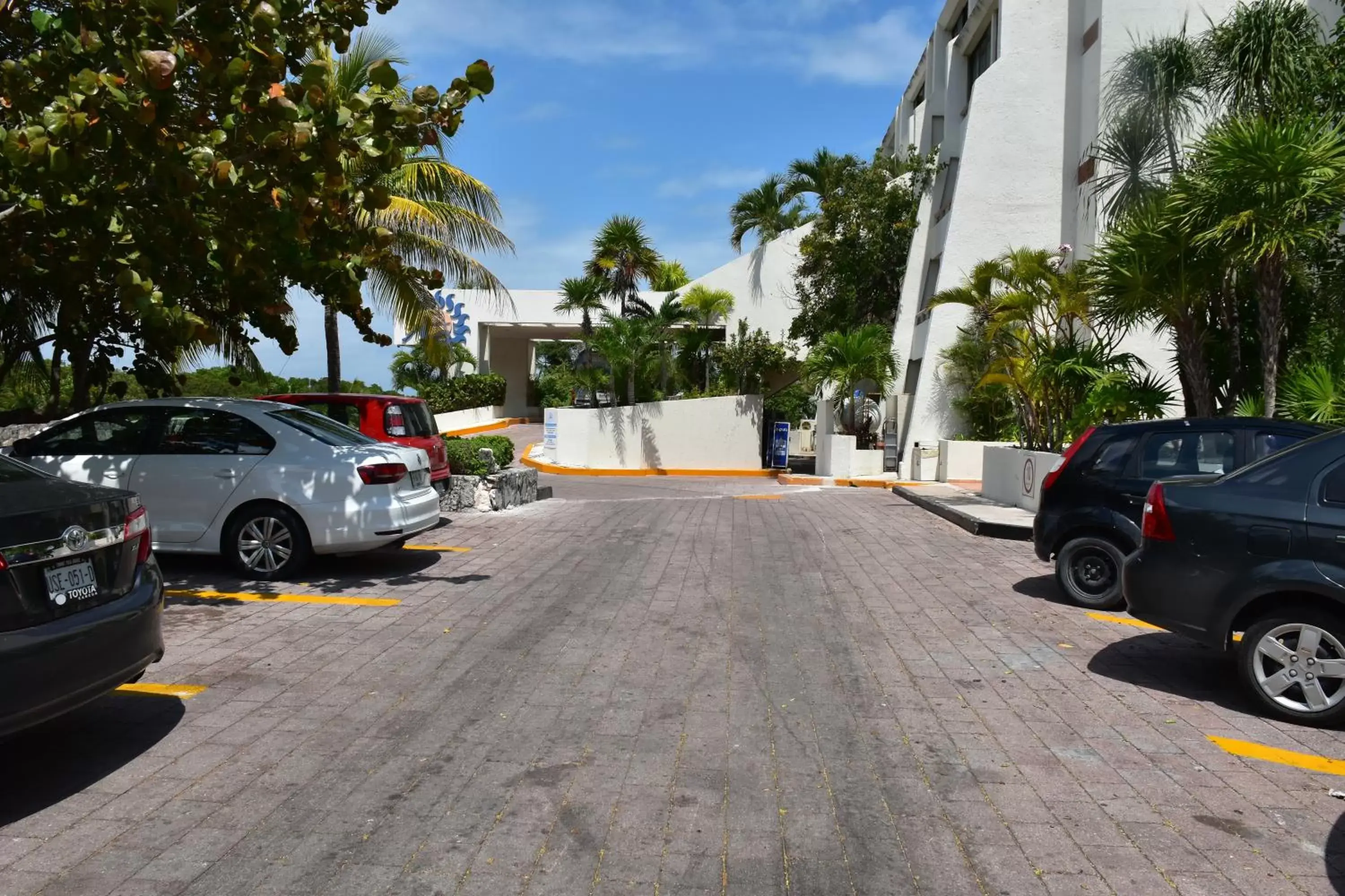 Parking in Solymar Condo Beach Resort by Casago