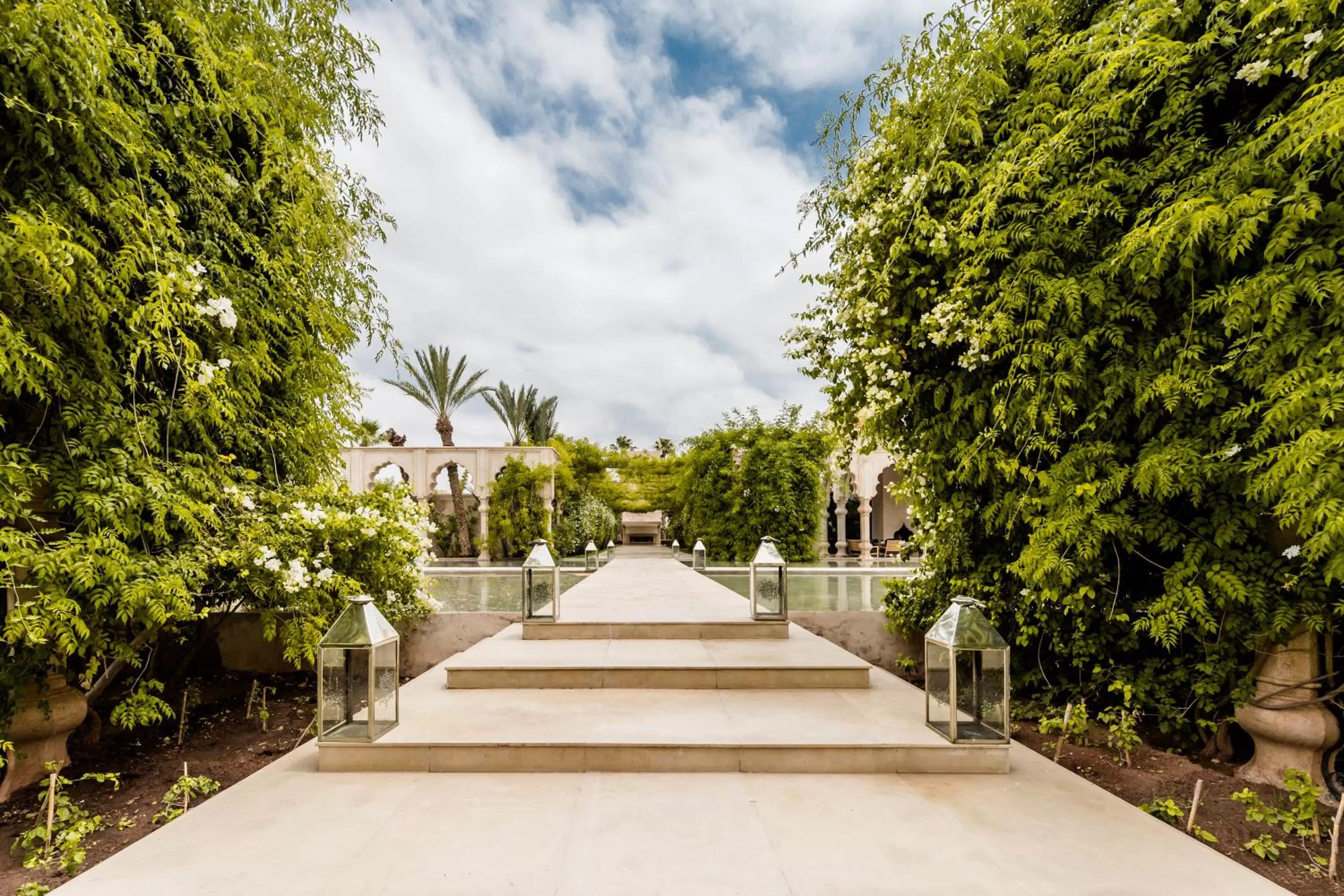 Facade/entrance in Palais Namaskar