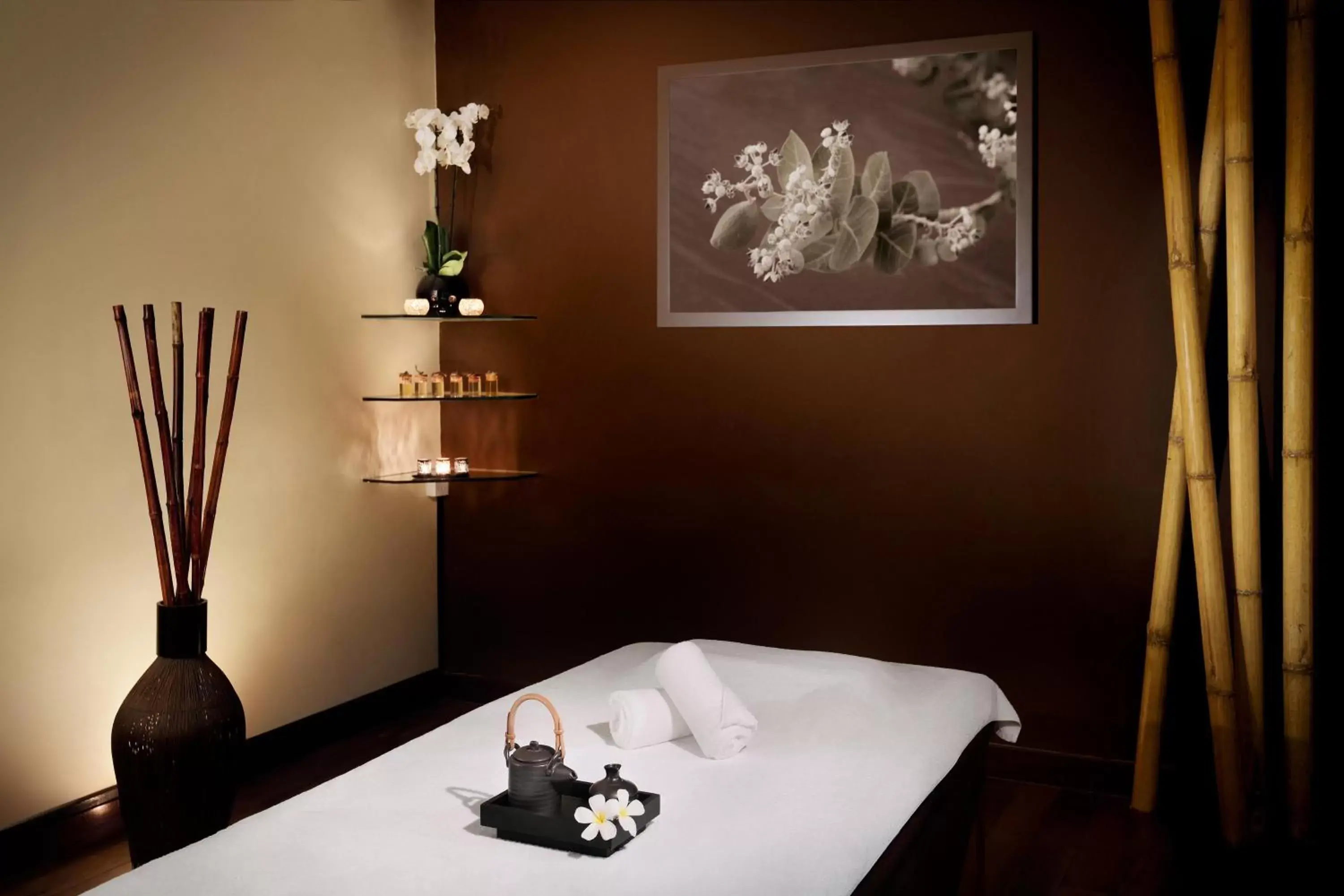 Spa and wellness centre/facilities, Bed in InterContinental Bahrain by IHG Spa and wellness centre/facilities, Bed in InterContinental Bahrain by IHG