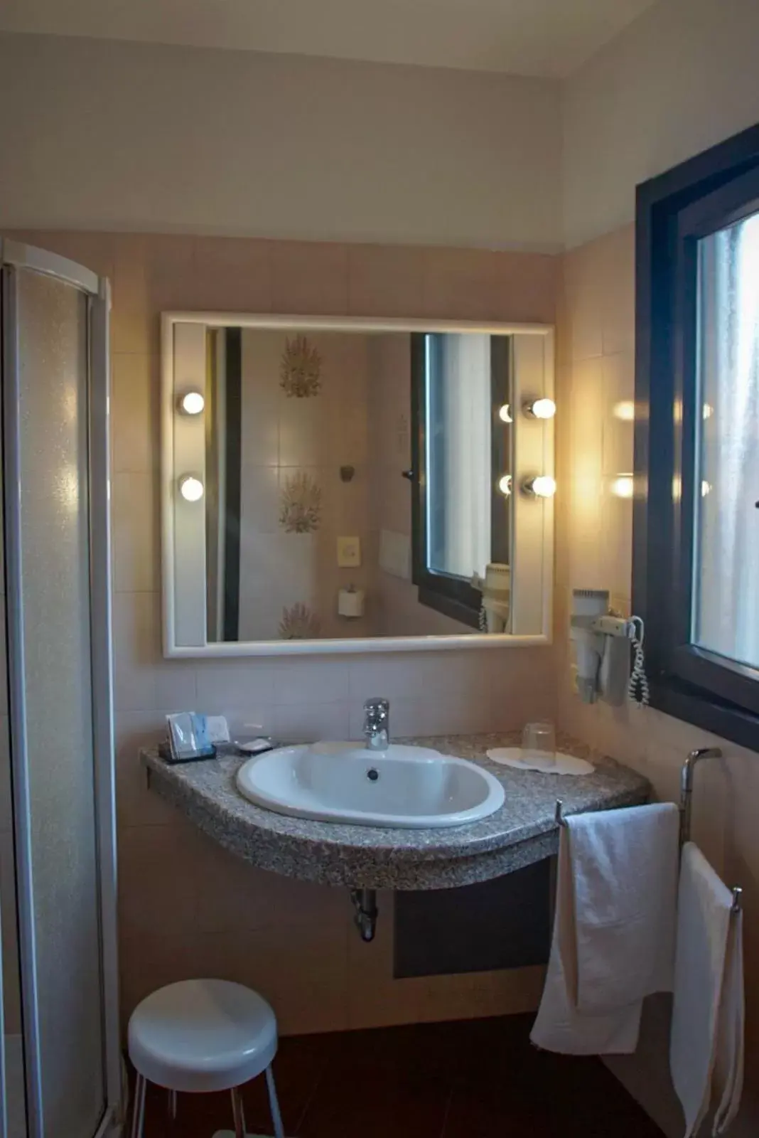 Bathroom in Hotel Locanda Mel