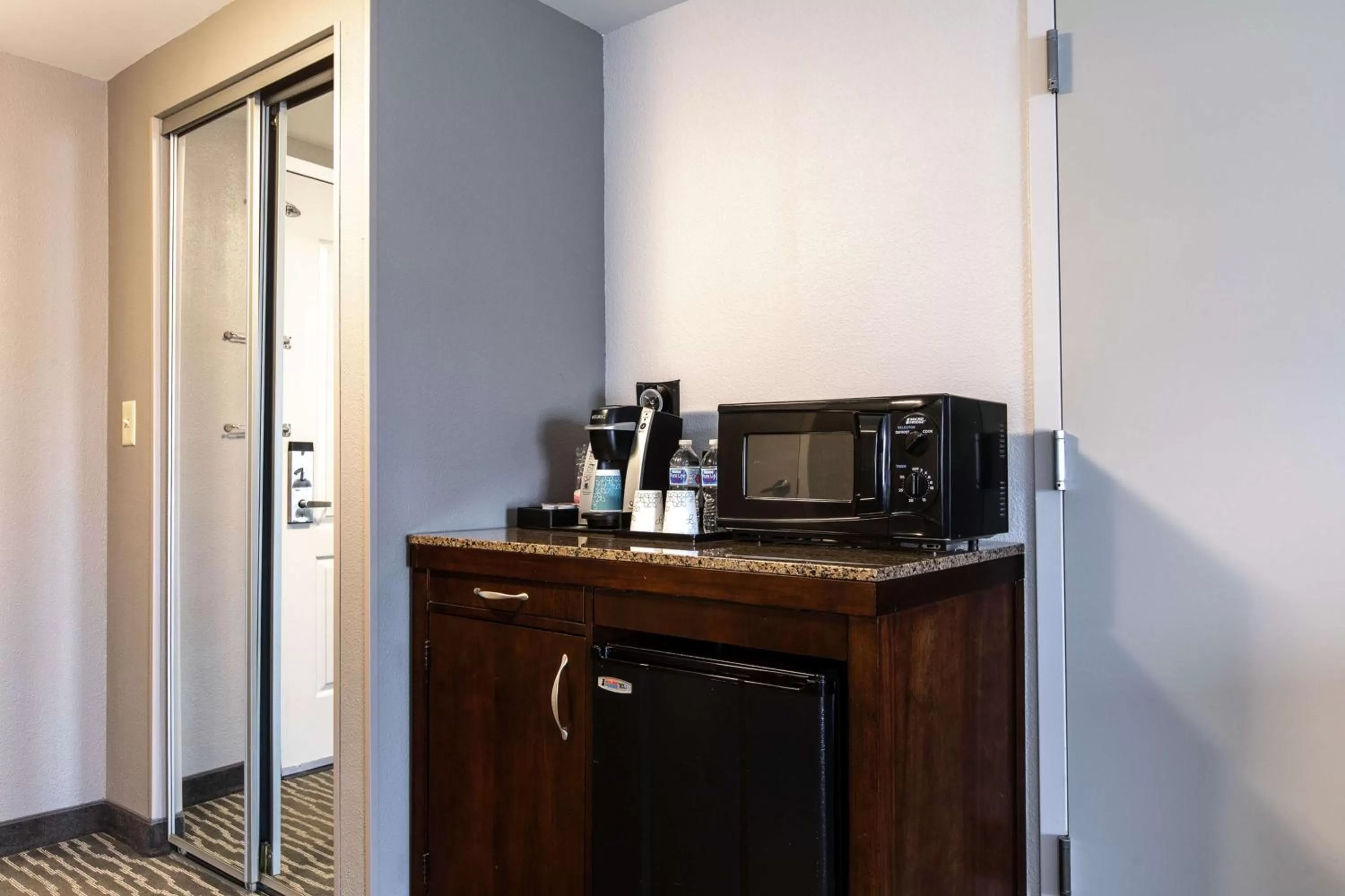 Bedroom in Hilton Garden Inn Lynchburg