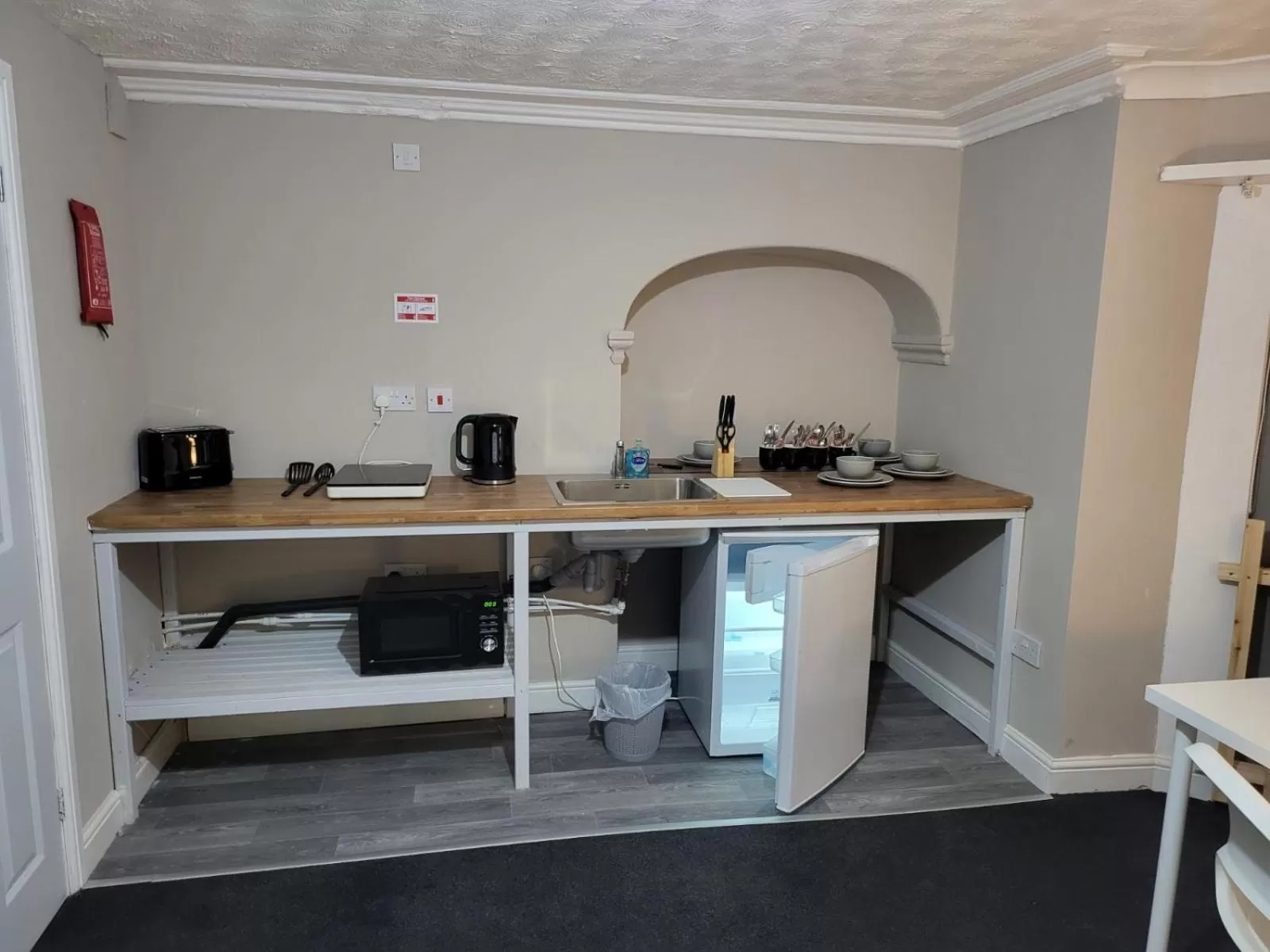 Coffee/tea facilities, Kitchen/Kitchenette in MM Sure Stay Accommodation - NG1