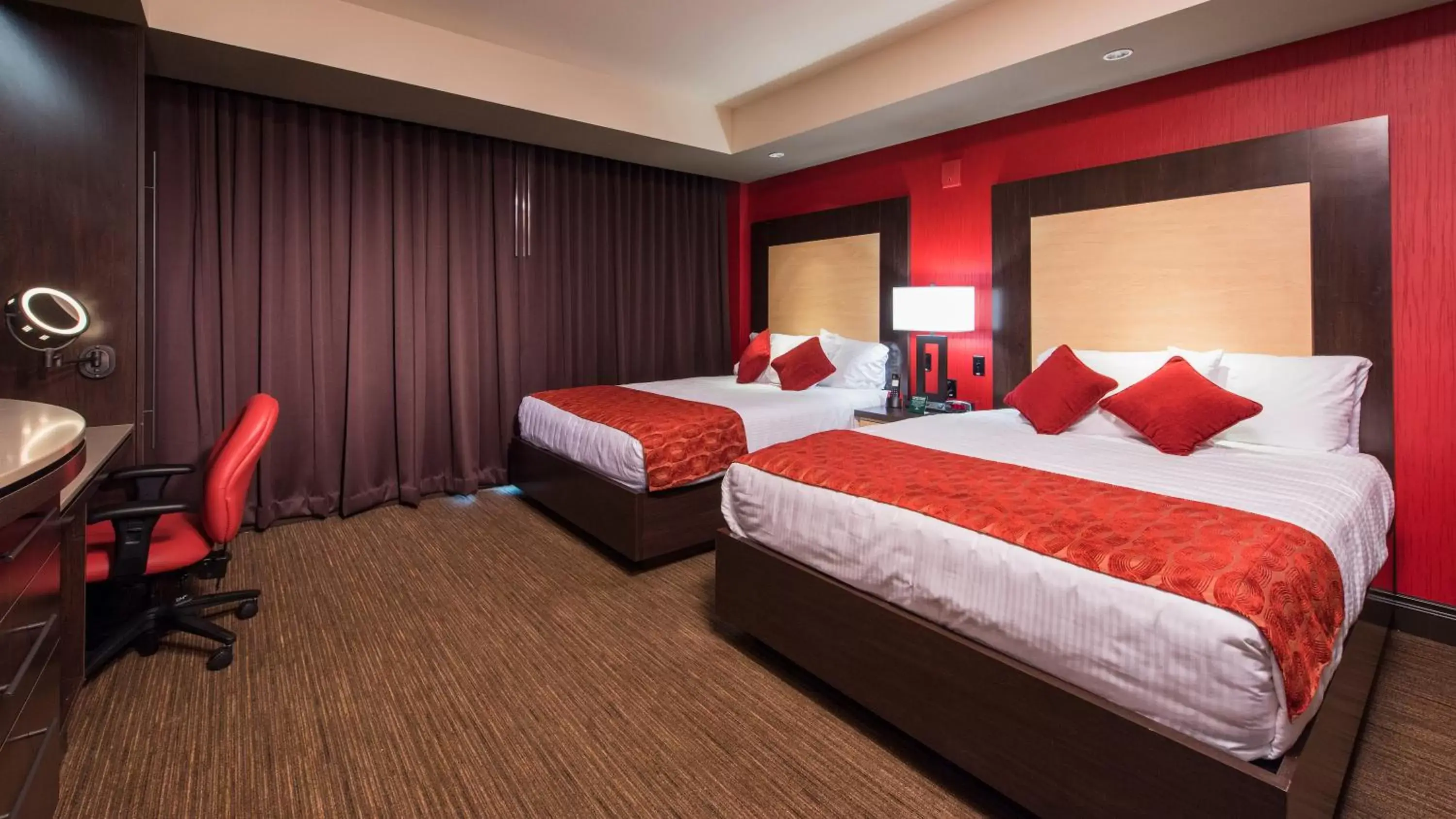 Bed in Cherokee Casino Hotel Roland