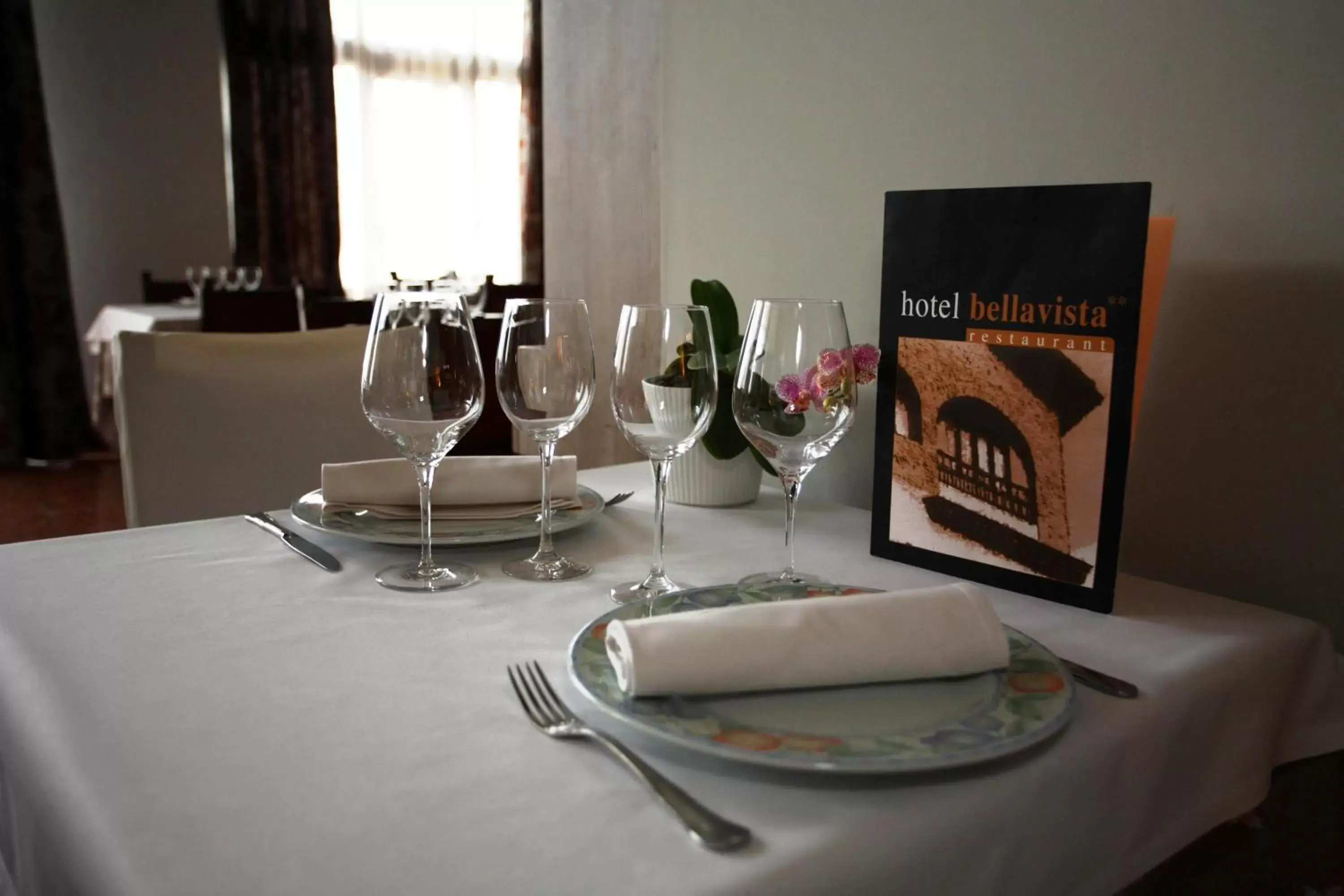 Restaurant/Places to Eat in Hotel Bellavista