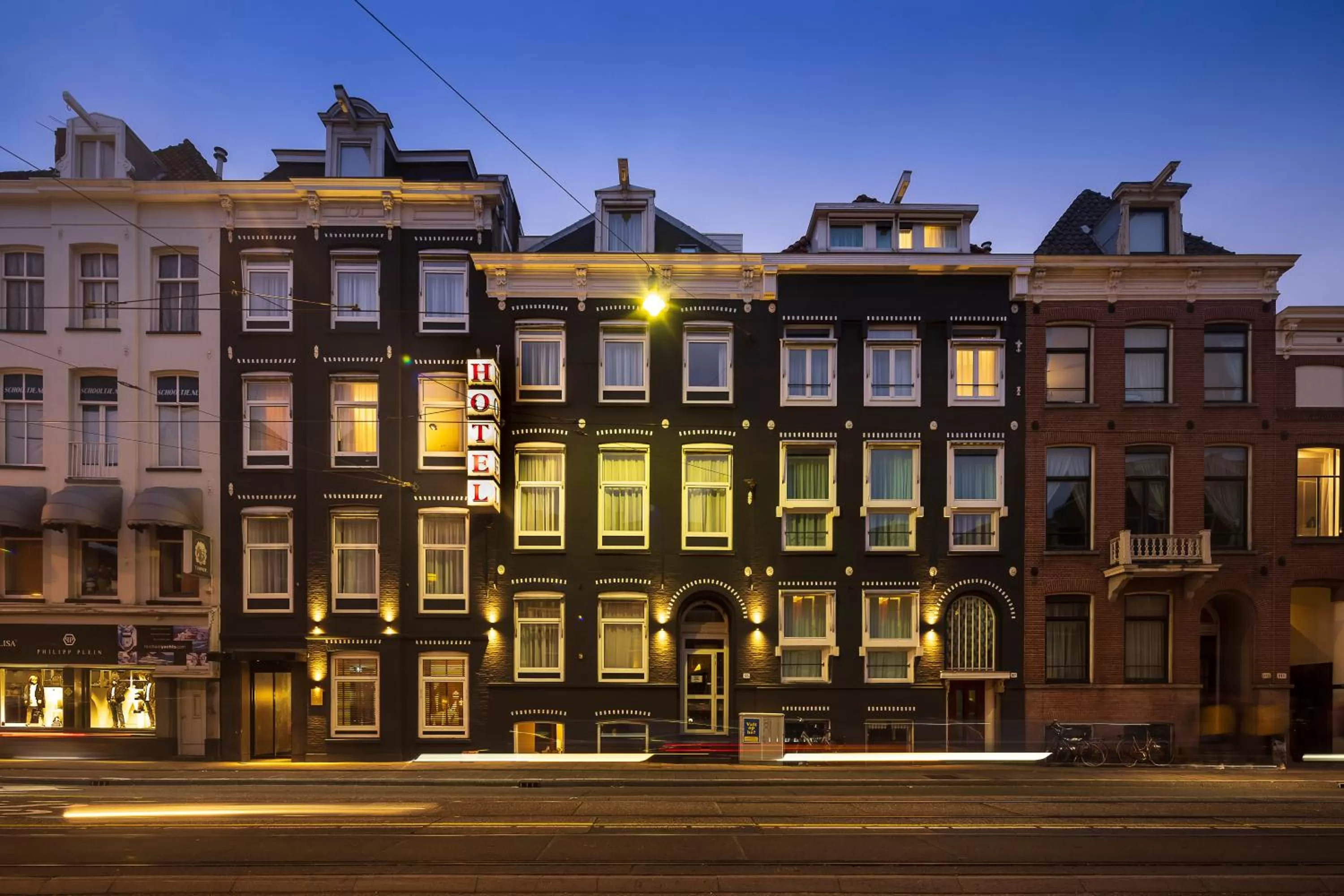 Property building in Huygens Place Amsterdam