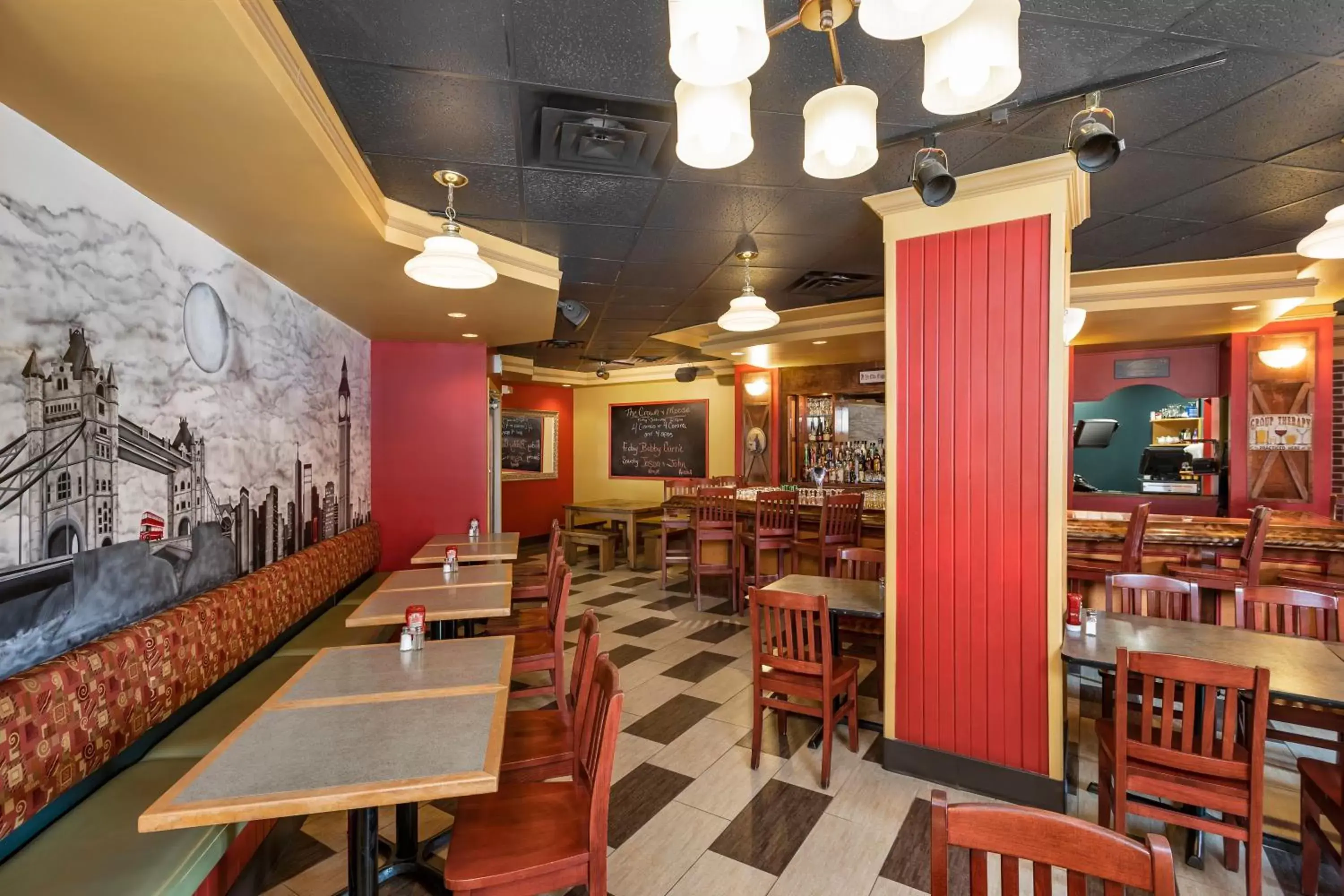 Lounge or bar in Holiday Inn Sydney - Waterfront by IHG Lounge or bar in Holiday Inn Sydney - Waterfront by IHG