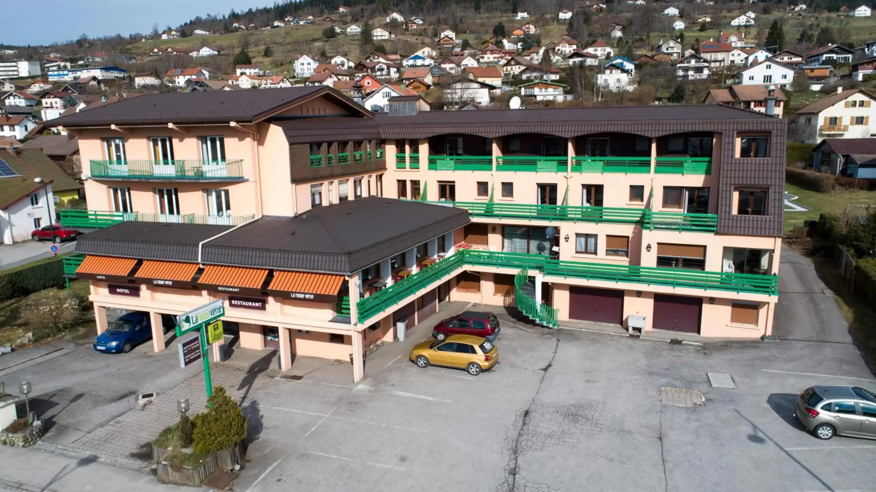 Bird's eye view, Bird's-eye View in Hotel De La Route Verte