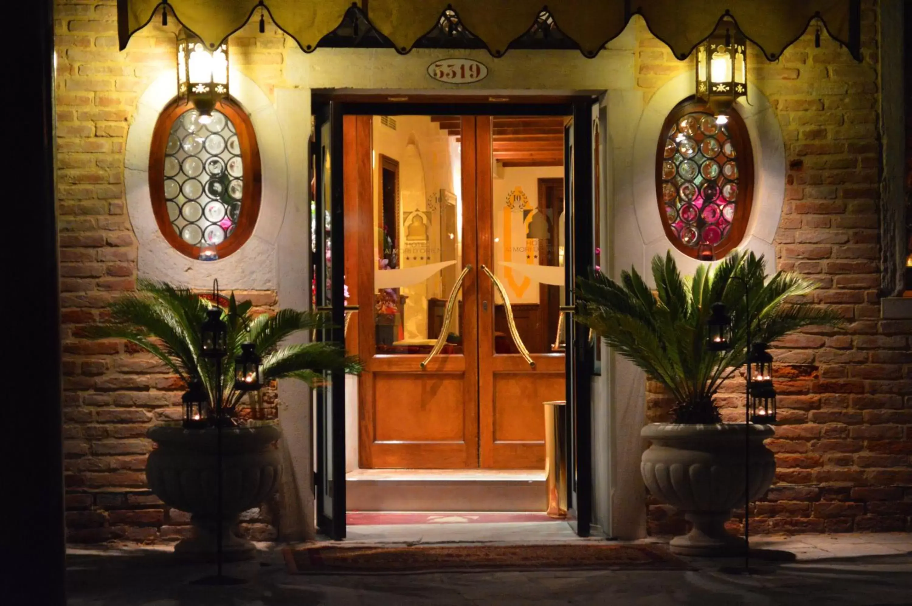 Facade/entrance in Ai Mori d'Oriente Facade/entrance in Ai Mori d'Oriente