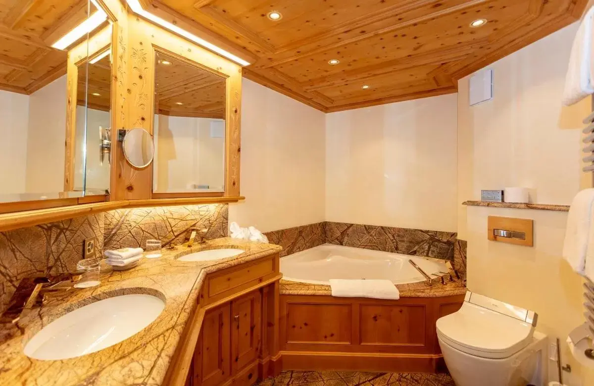 Bathroom in Precise Tale Seehof Davos