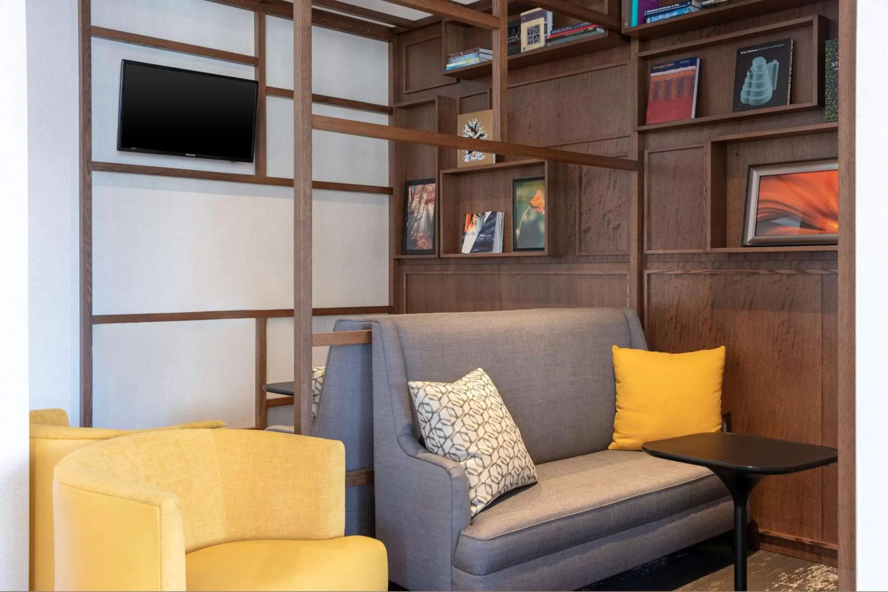 Lobby or reception, Seating Area in Hyatt Place Detroit/Royal Oak