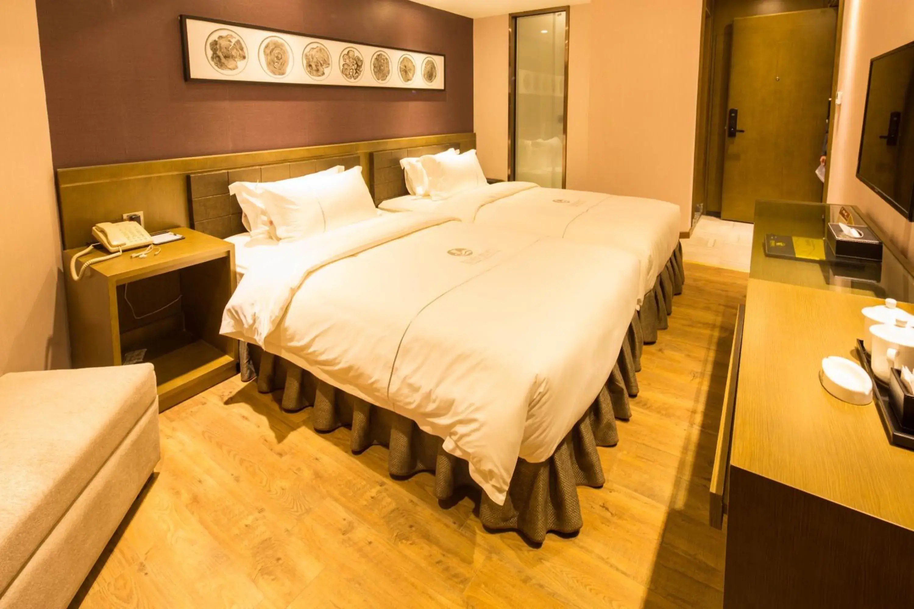 Bedroom, Bed in INSAIL Hotel (Shenzhen Dongmen Branch)