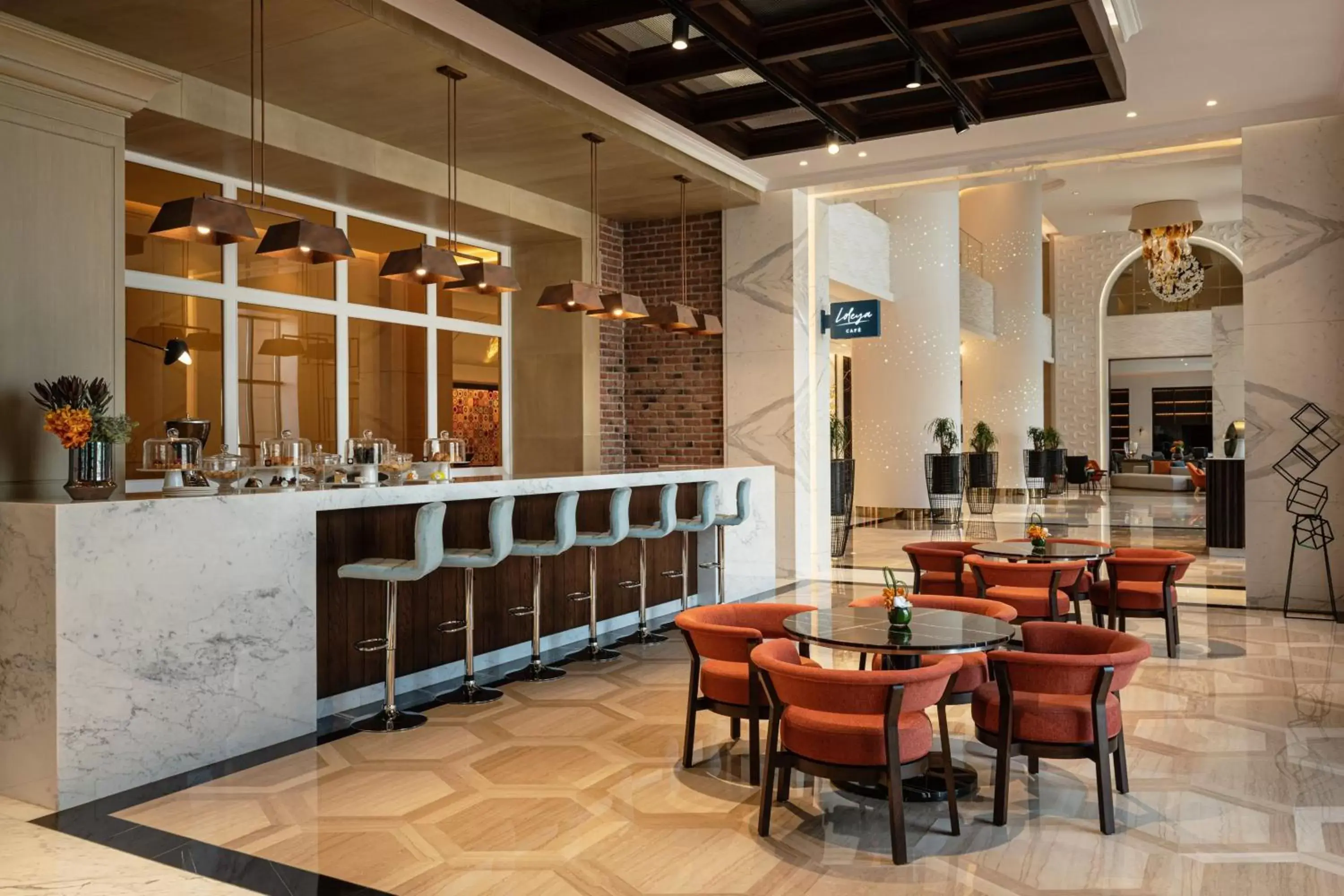 Restaurant/places to eat, Lounge/Bar in Le Royal Méridien Doha
