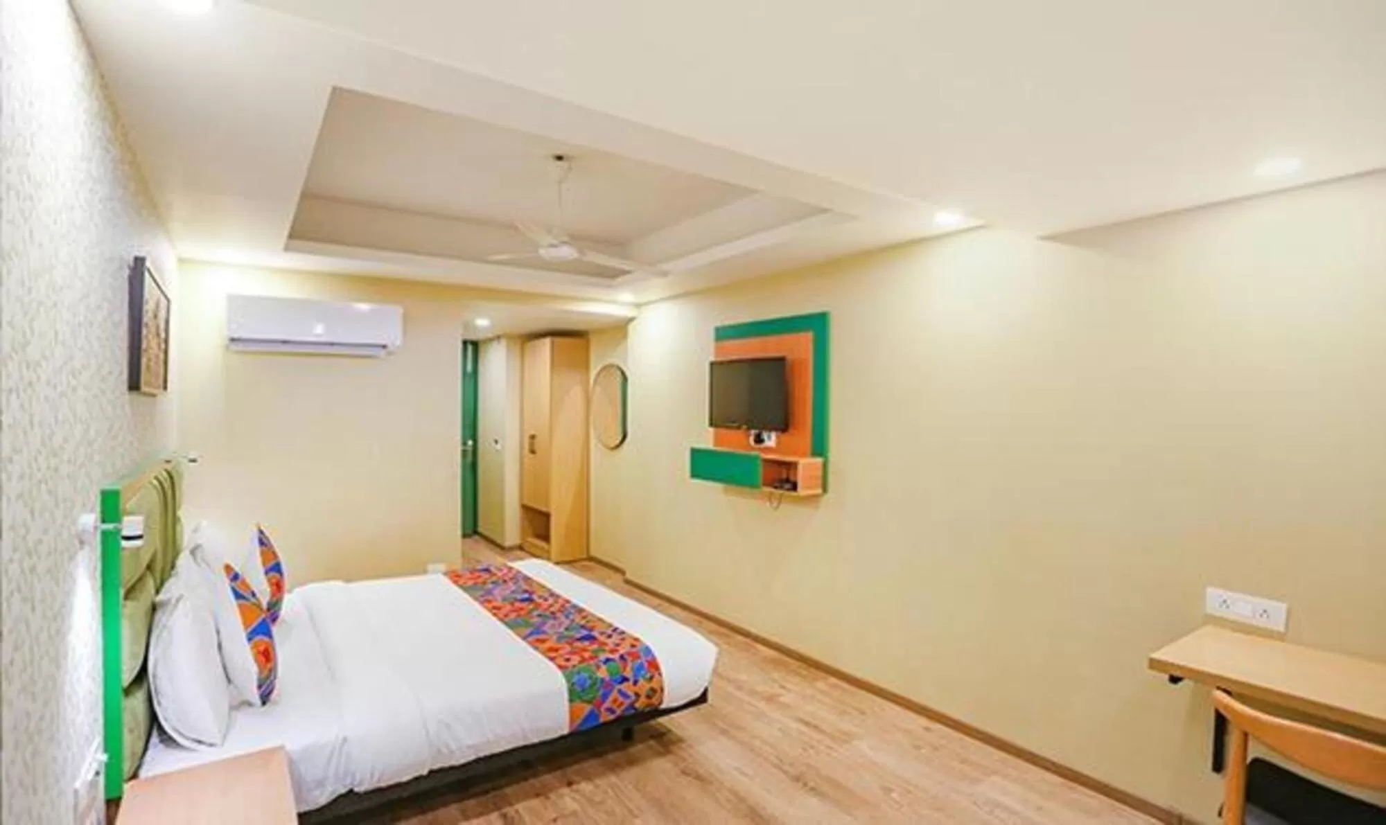 TV and multimedia in FabHotel Aerosky Grand