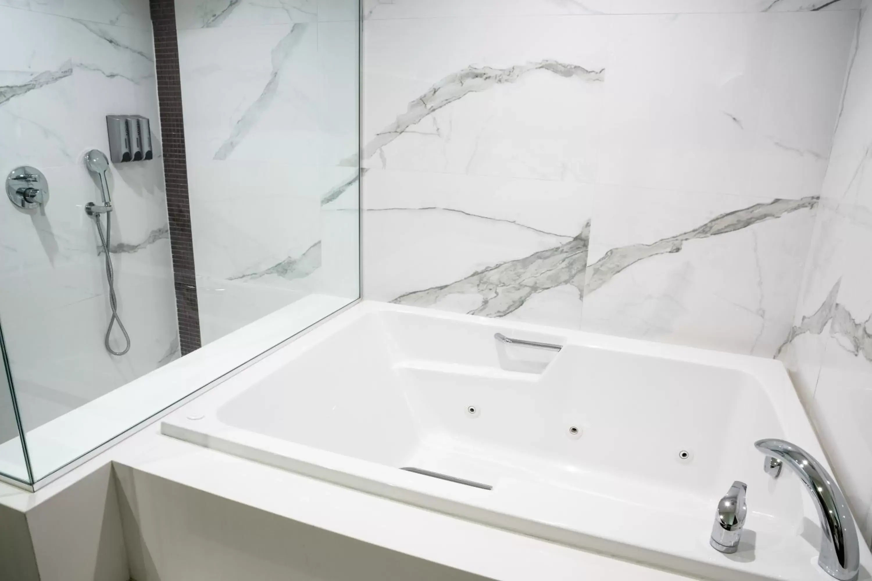 Spa and wellness centre/facilities in Hotel Xilo Glendale Spa and wellness centre/facilities in Hotel Xilo Glendale