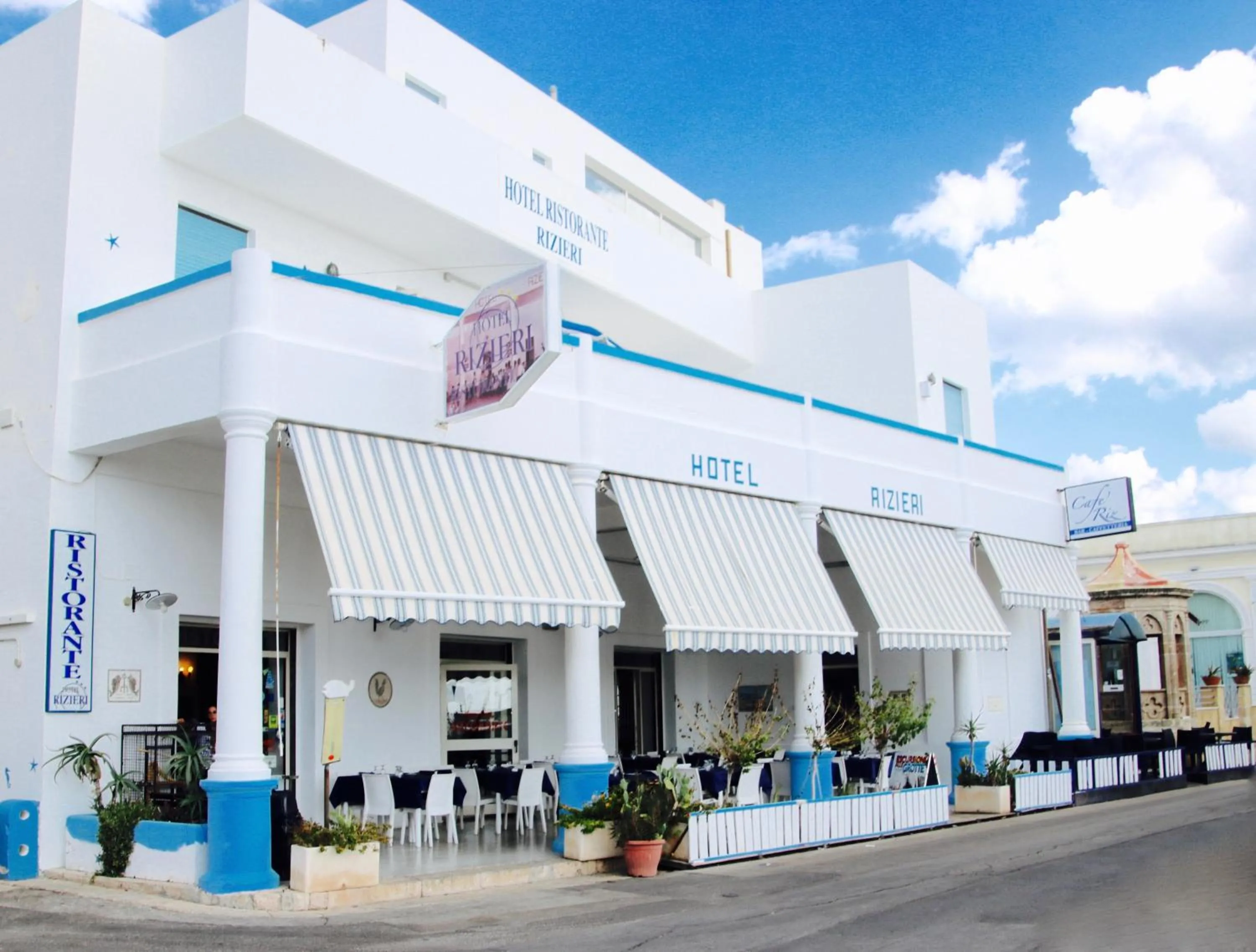 Facade/entrance in Hotel Rizieri