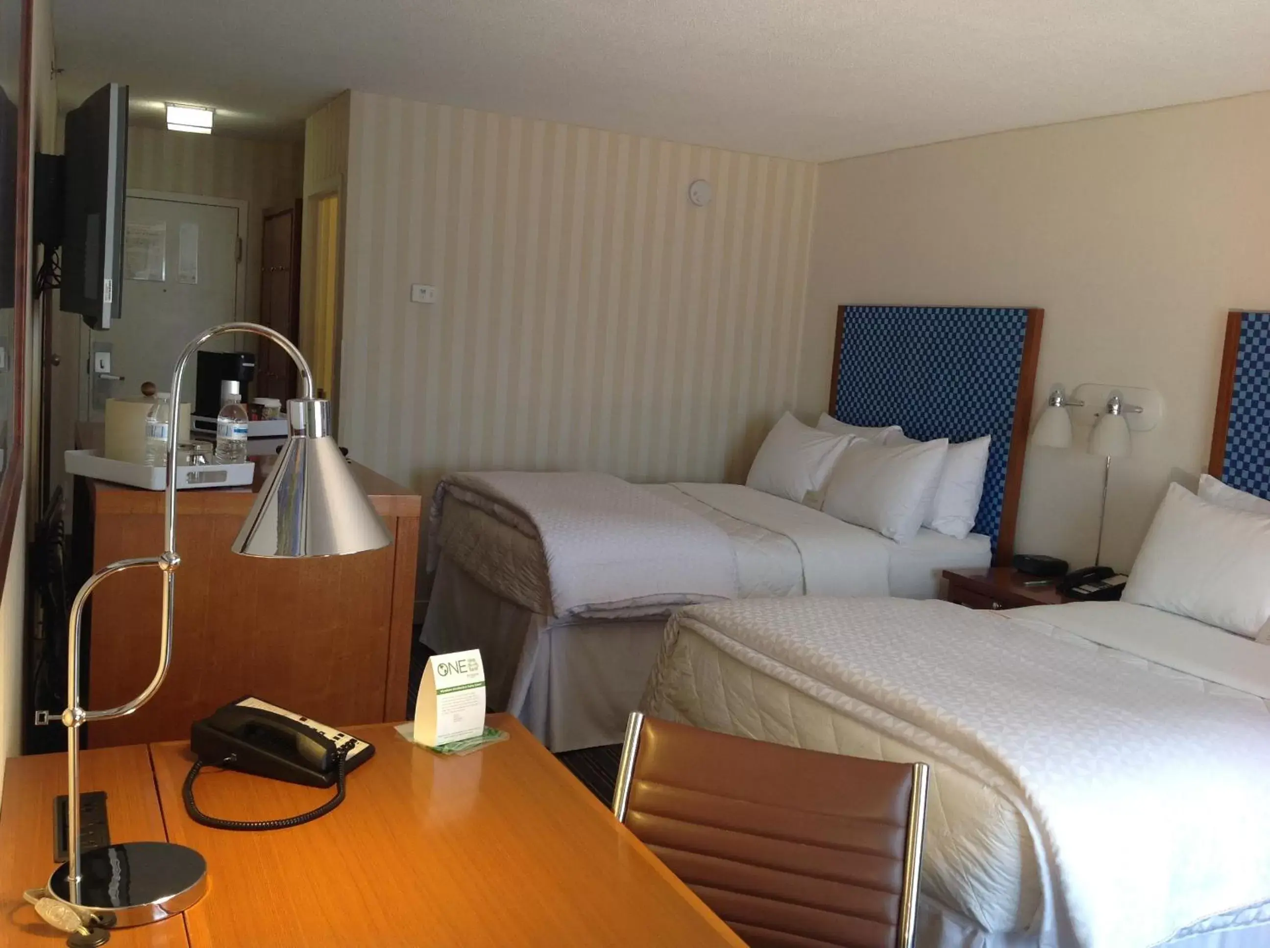 Photo of the whole room, Bed in Wyndham Garden Manassas
