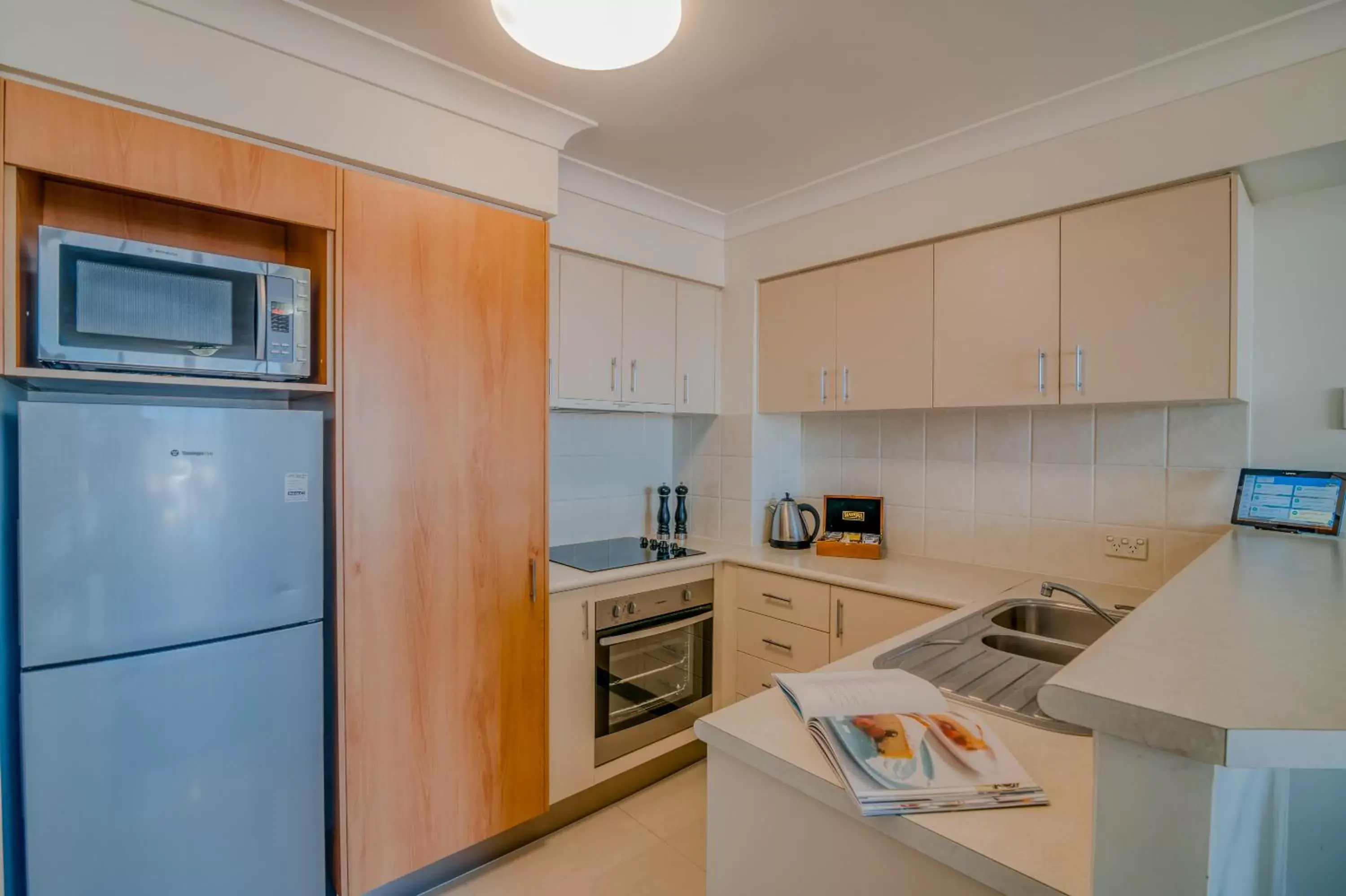 Kitchen or kitchenette, Kitchen/Kitchenette in Bel Air on Broadbeach