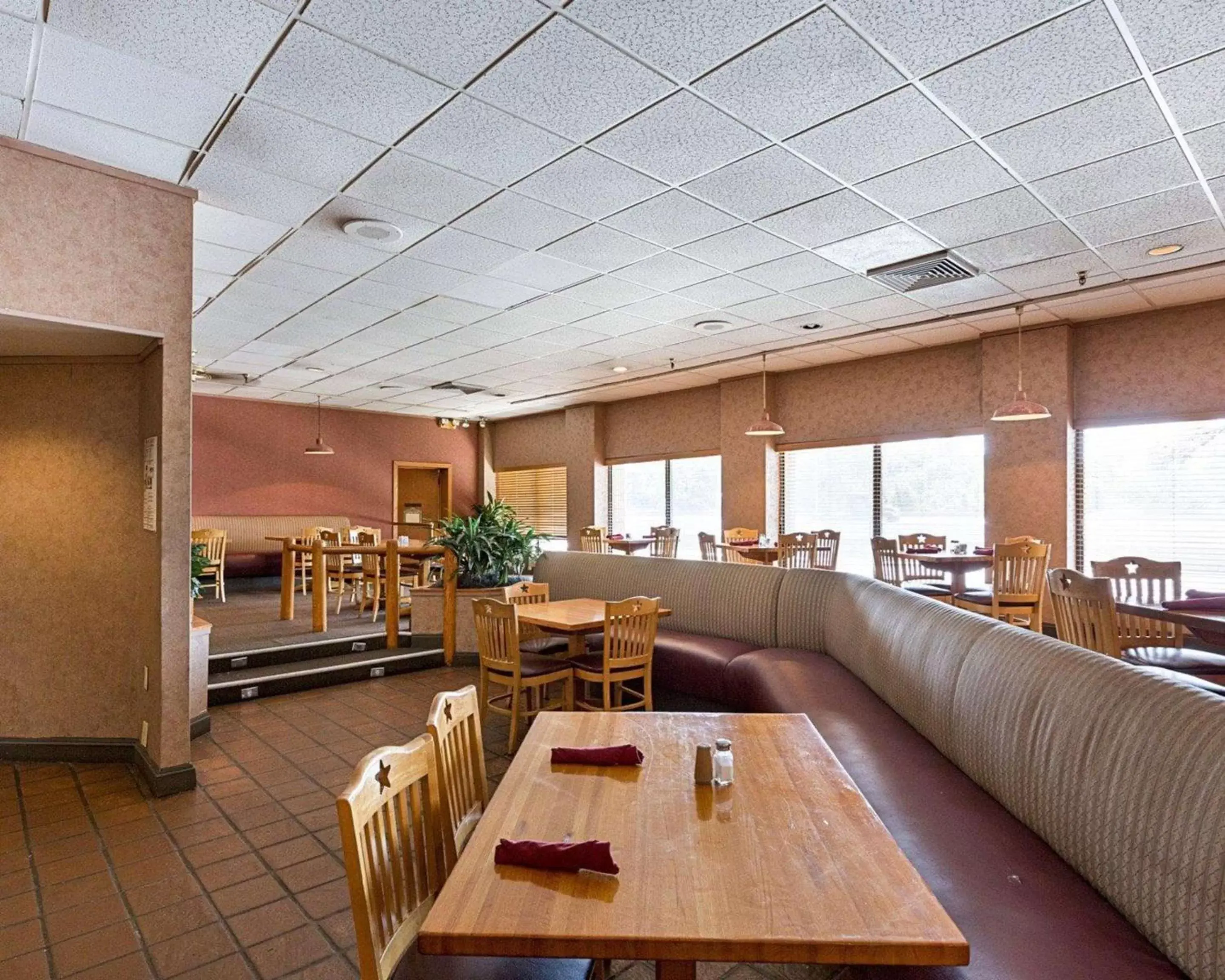 Restaurant/places to eat in GreenTree Hotel & Extended Stay I-10 FWY Houston, Channelview, Baytown Restaurant/places to eat in GreenTree Hotel & Extended Stay I-10 FWY Houston, Channelview, Baytown