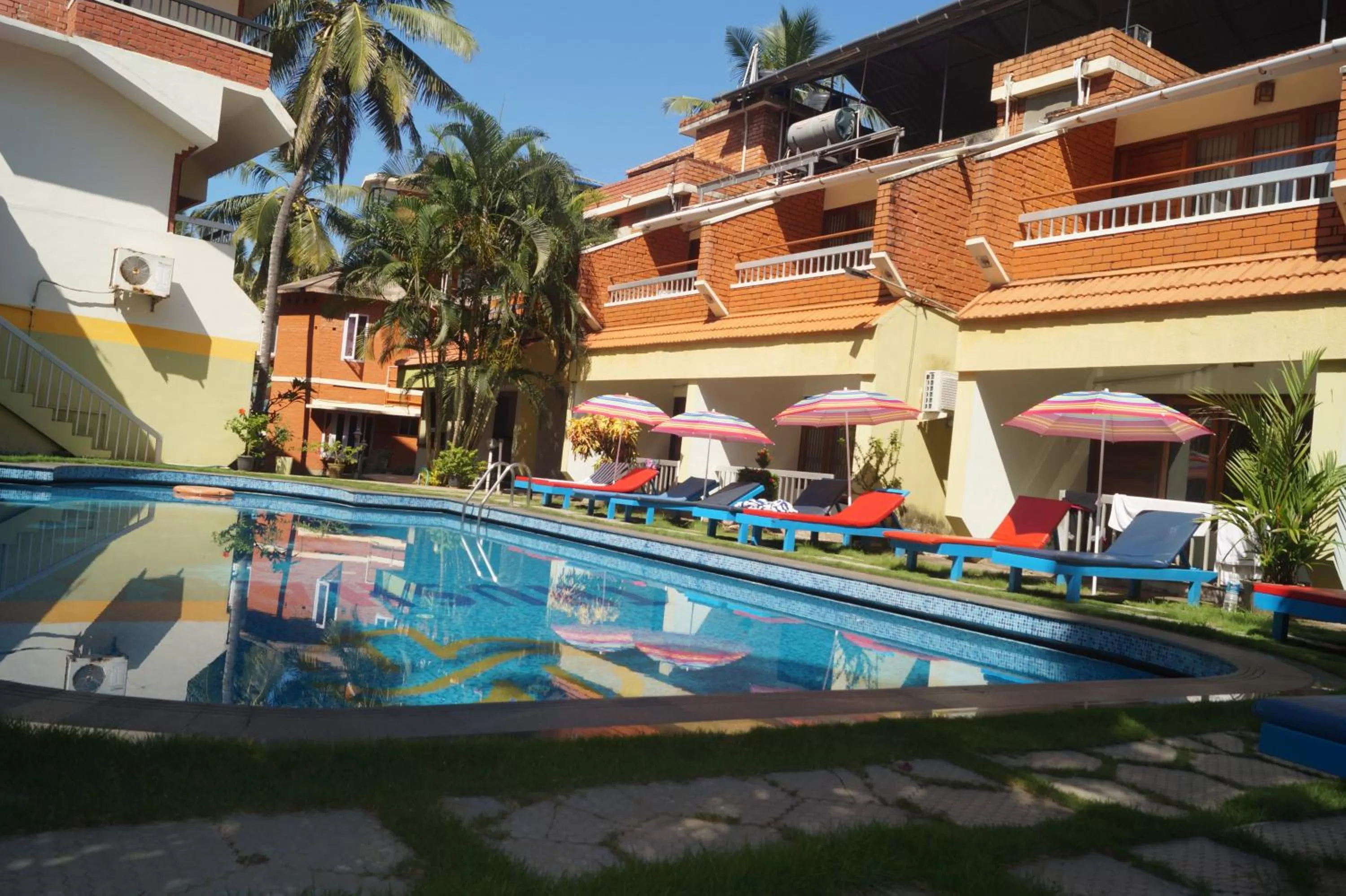 Pool view in Hotel Thushara