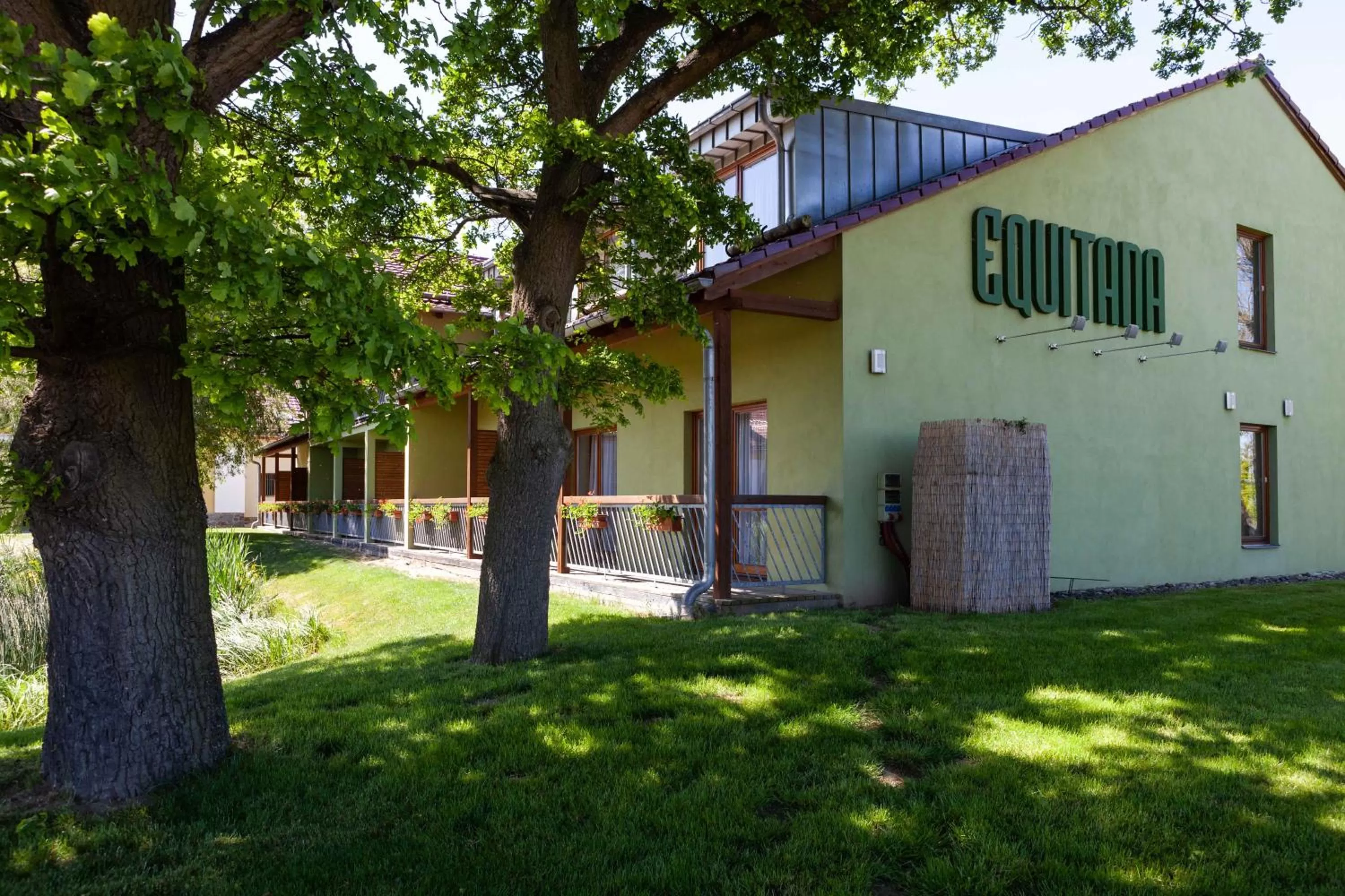 Equitana Hotel Resort