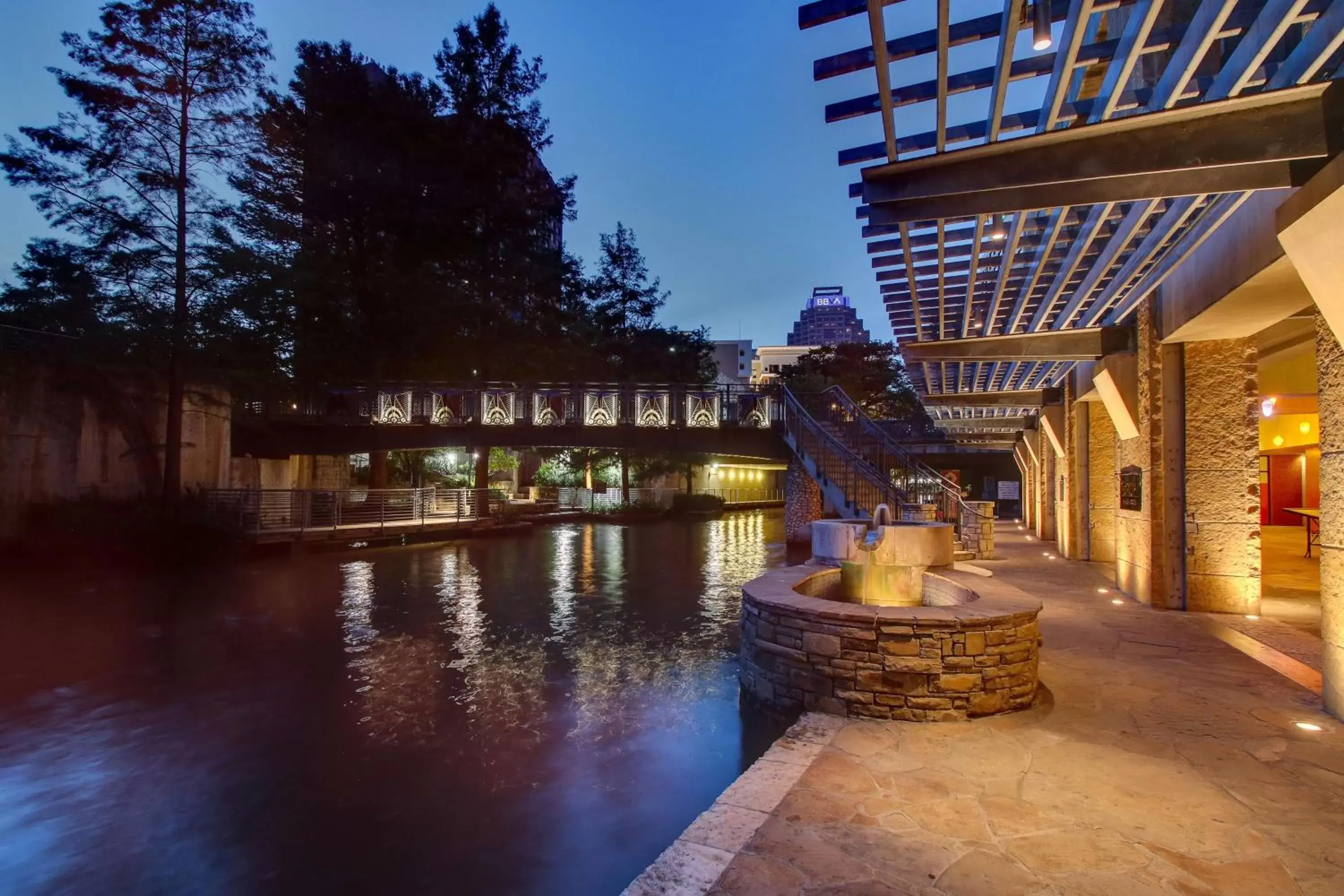 Property building in Drury Plaza Hotel San Antonio Riverwalk