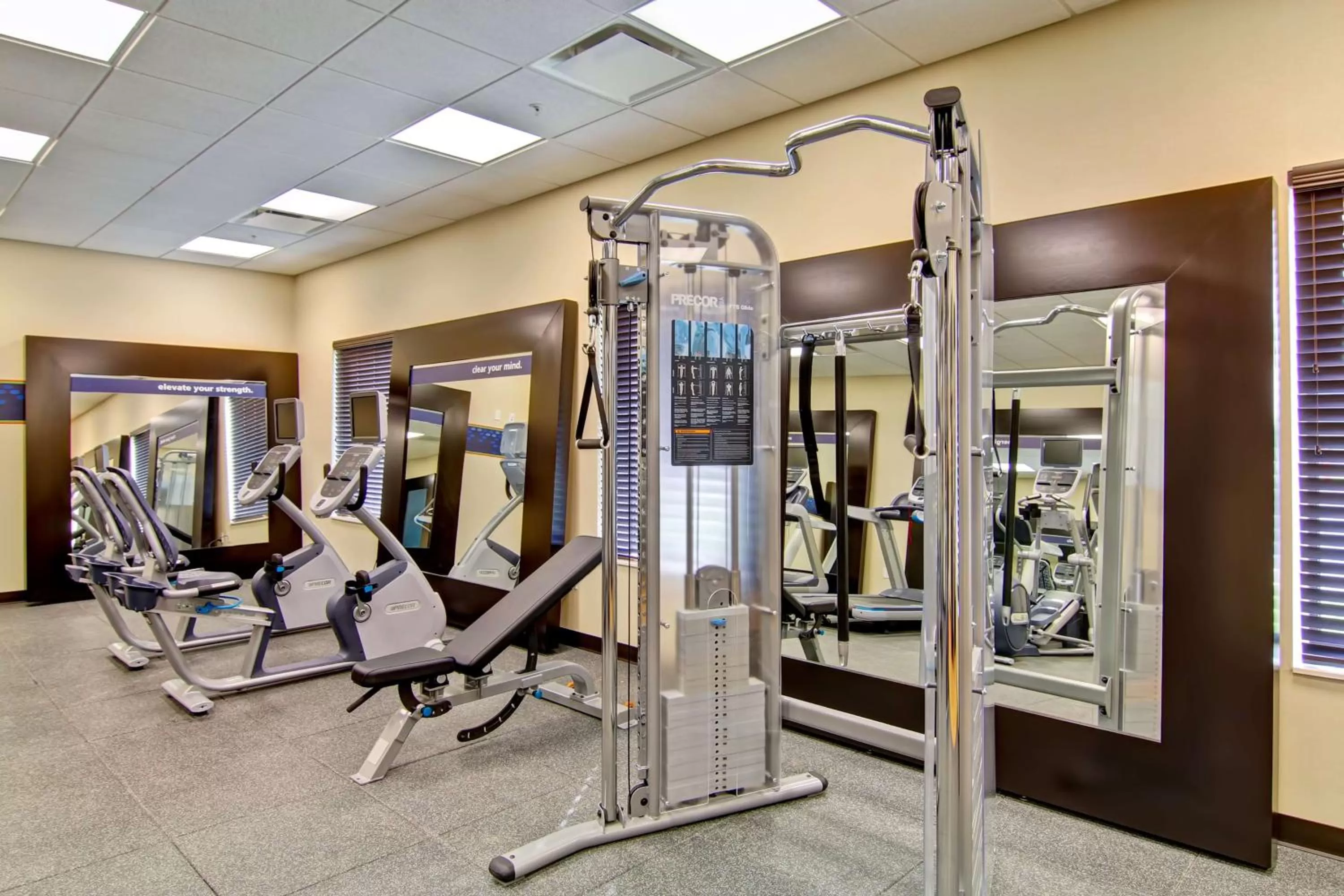 Fitness centre/facilities in Hampton Inn & Suites Detroit/Troy
