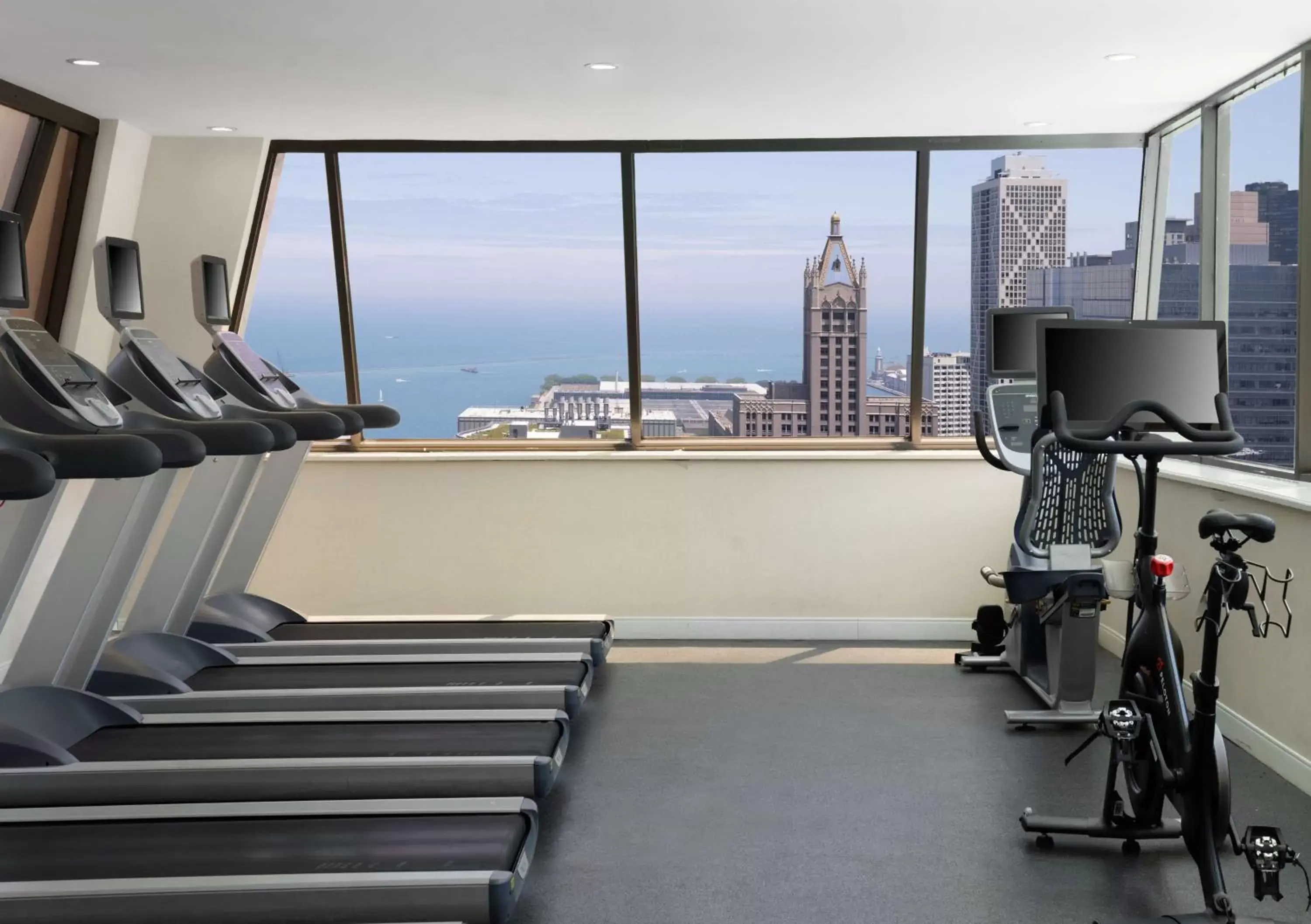 Fitness centre/facilities in Homewood Suites by Hilton Chicago Downtown - Magnificent Mile Fitness centre/facilities in Homewood Suites by Hilton Chicago Downtown - Magnificent Mile