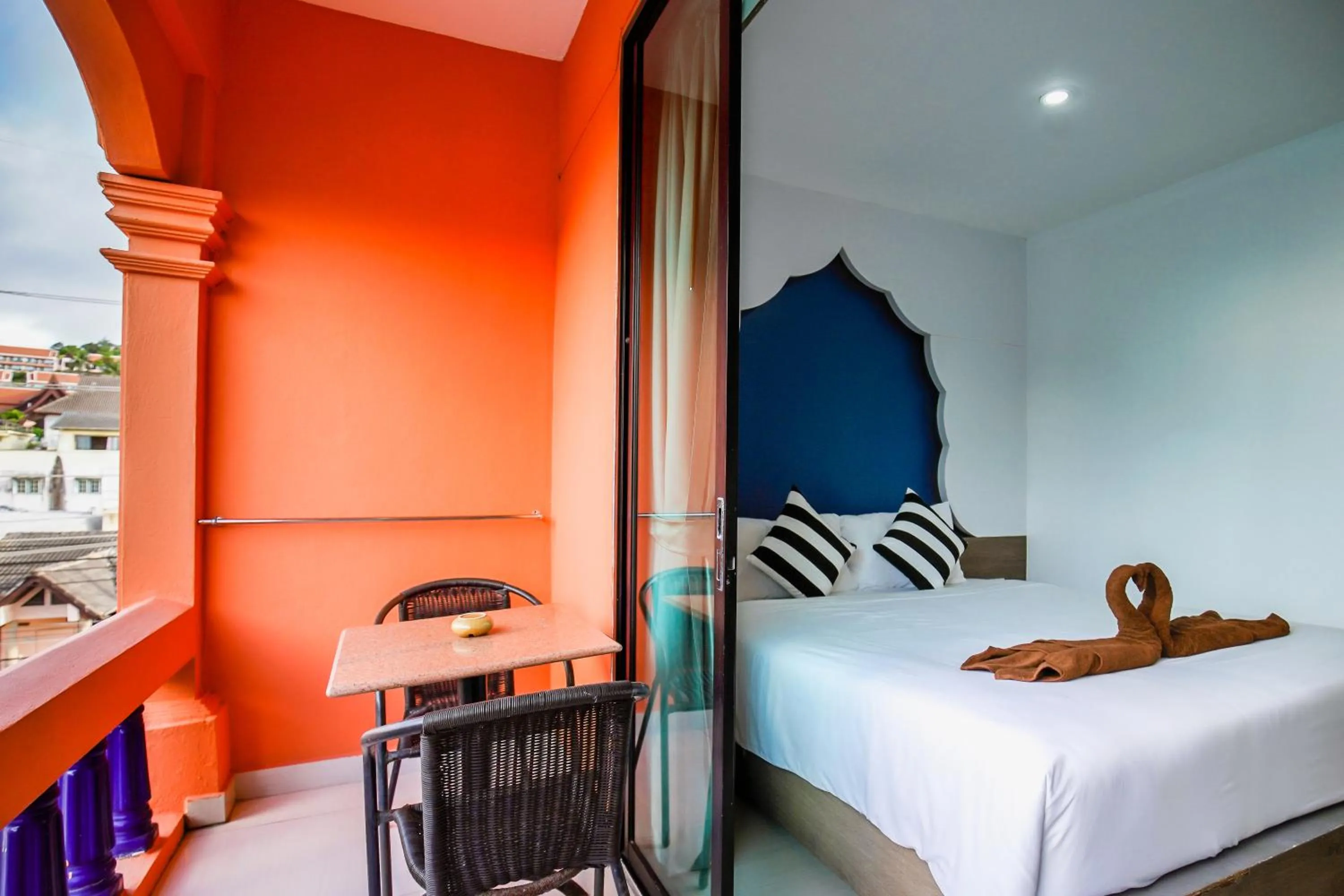 Photo of the whole room, Bed in Khaleej Mass Hotel Patong