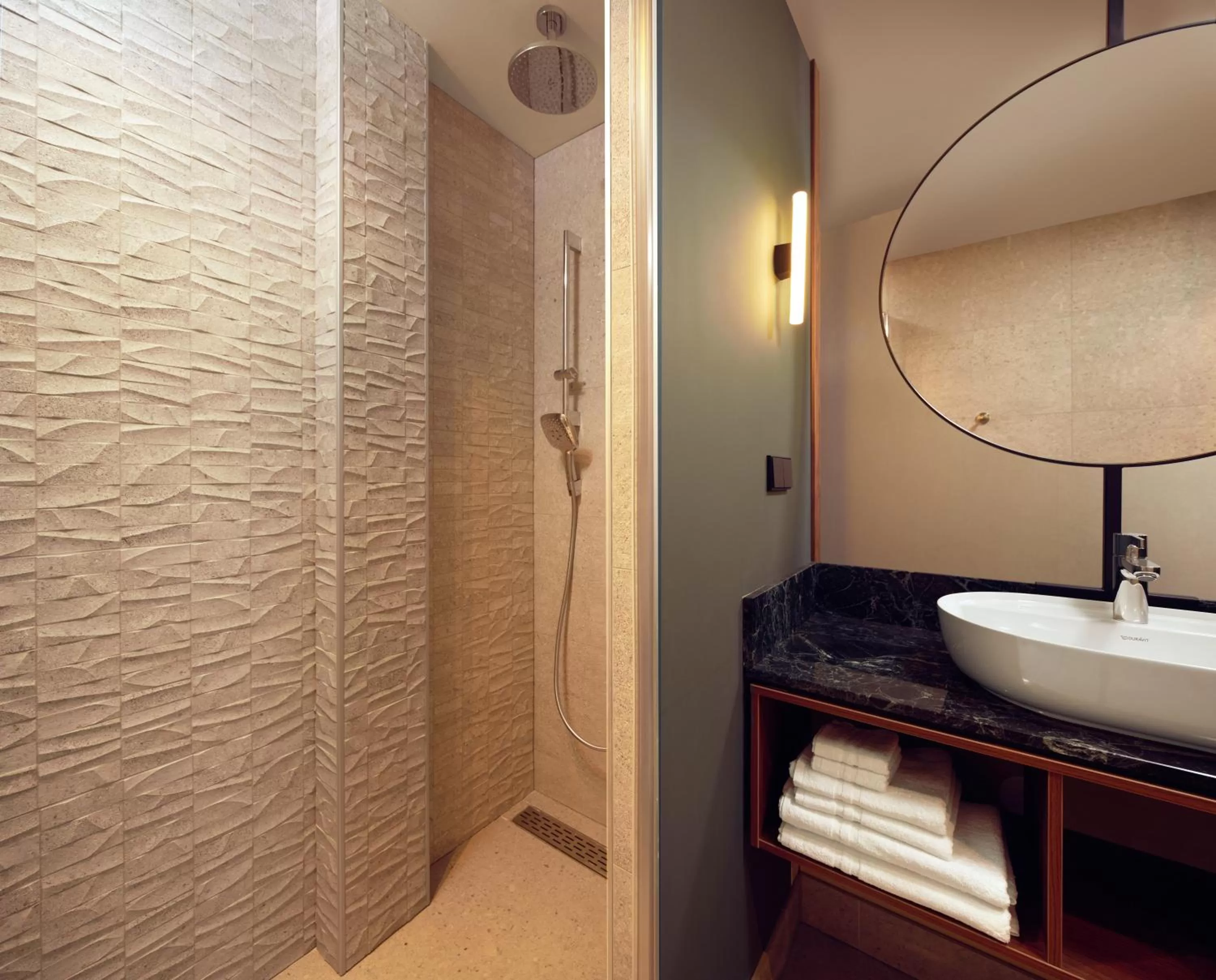 Bathroom in Met Hotel Amsterdam