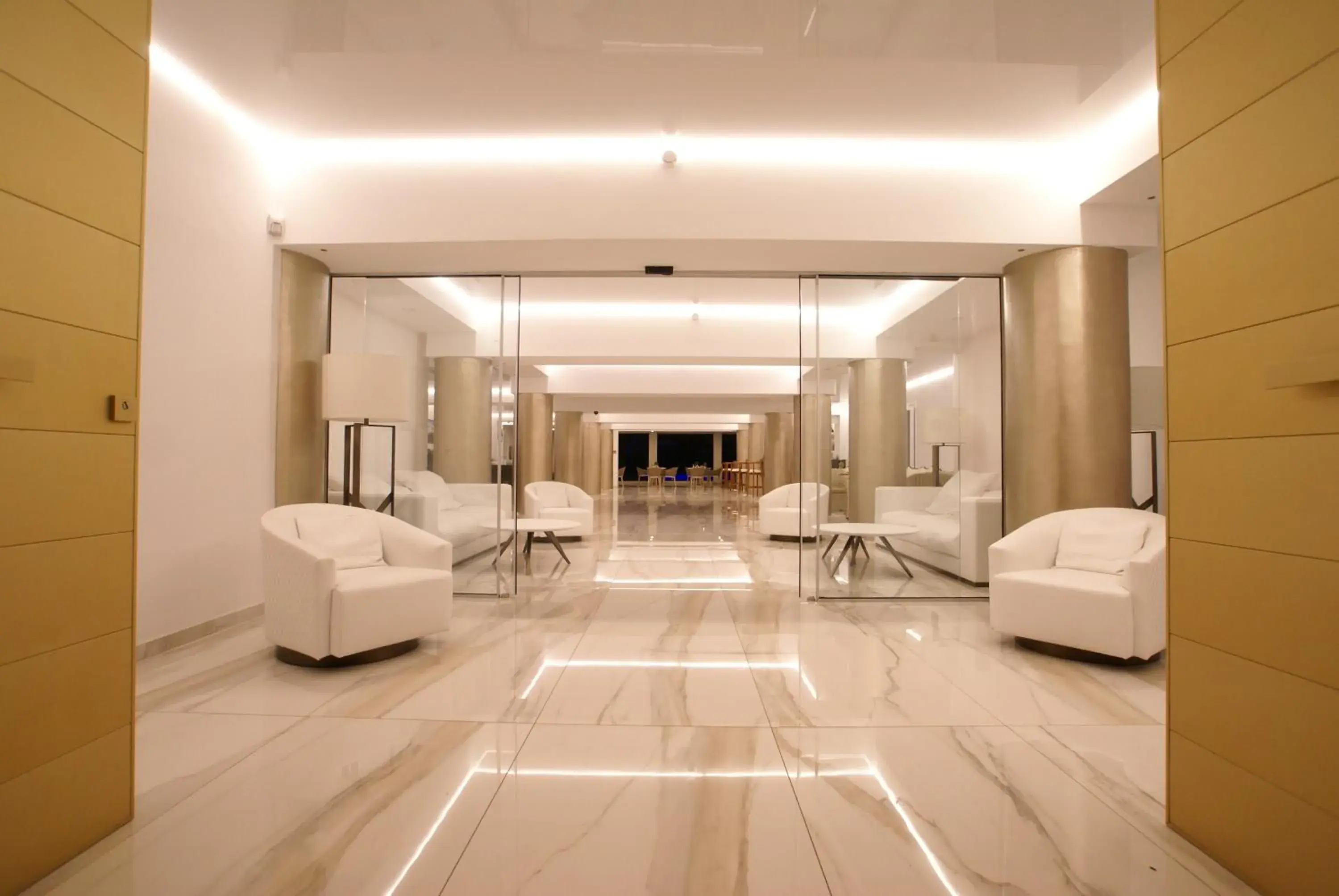 Facade/entrance in Dionysos Luxury Hotel Mykonos Facade/entrance in Dionysos Luxury Hotel Mykonos